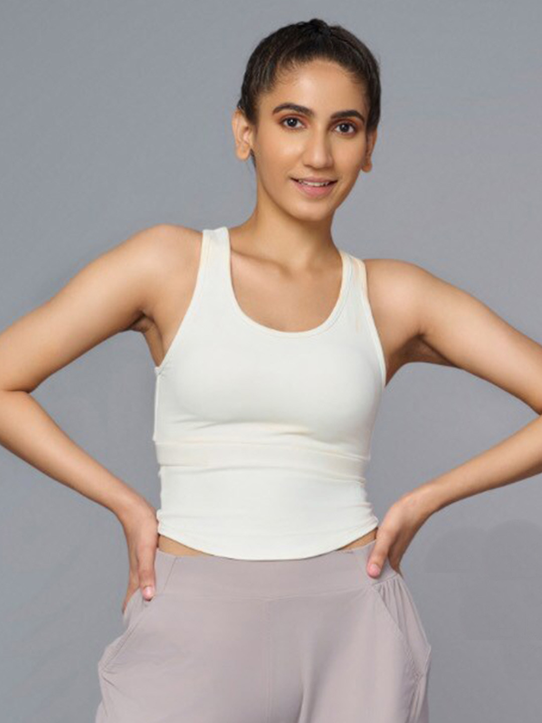 RYZ Scoop Neck Padded Anti-Wrinkle Crop Tank Top