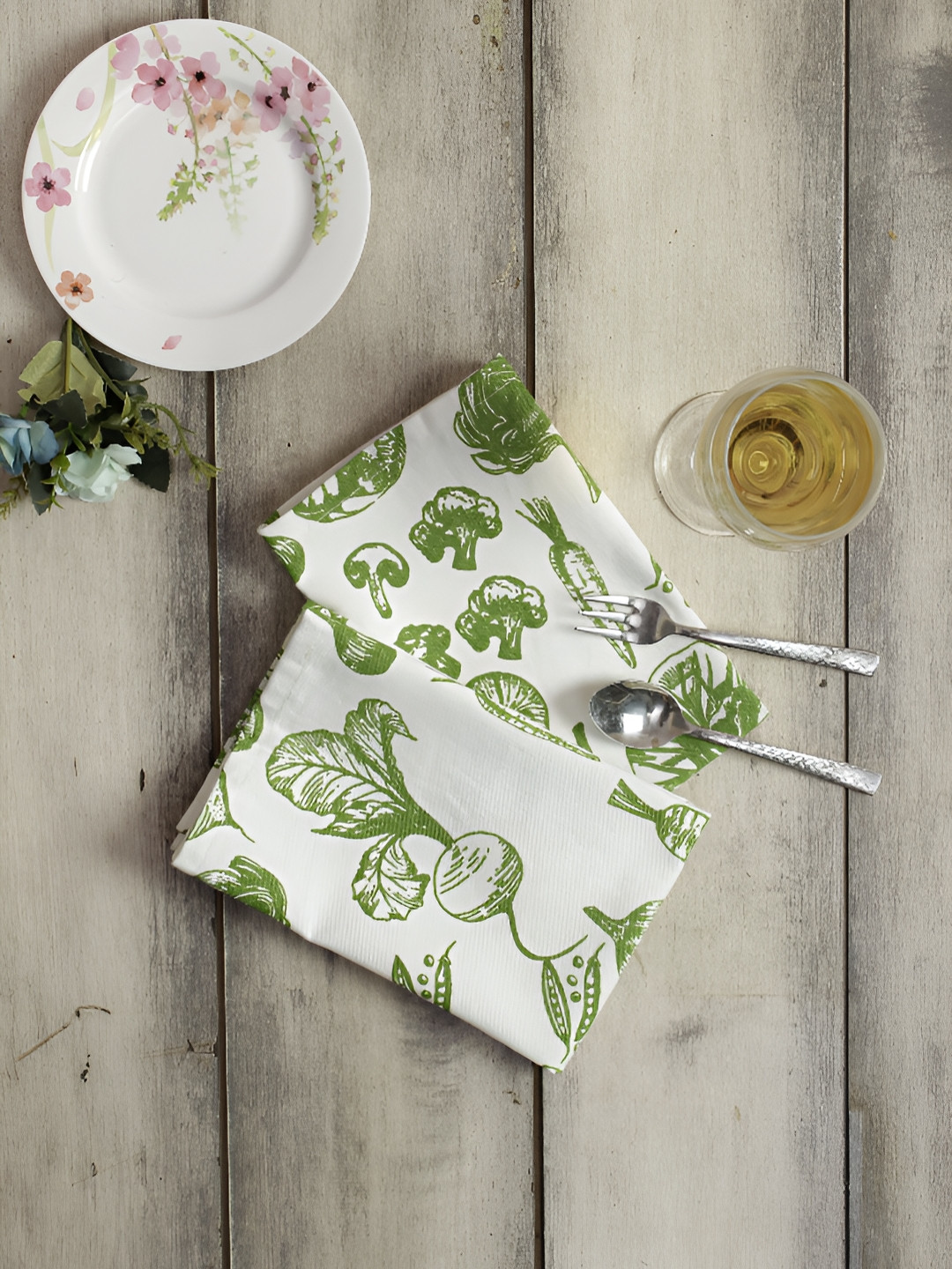 THE CONVERSION White & Green 6 Pcs Printed Cotton Table Napkins
