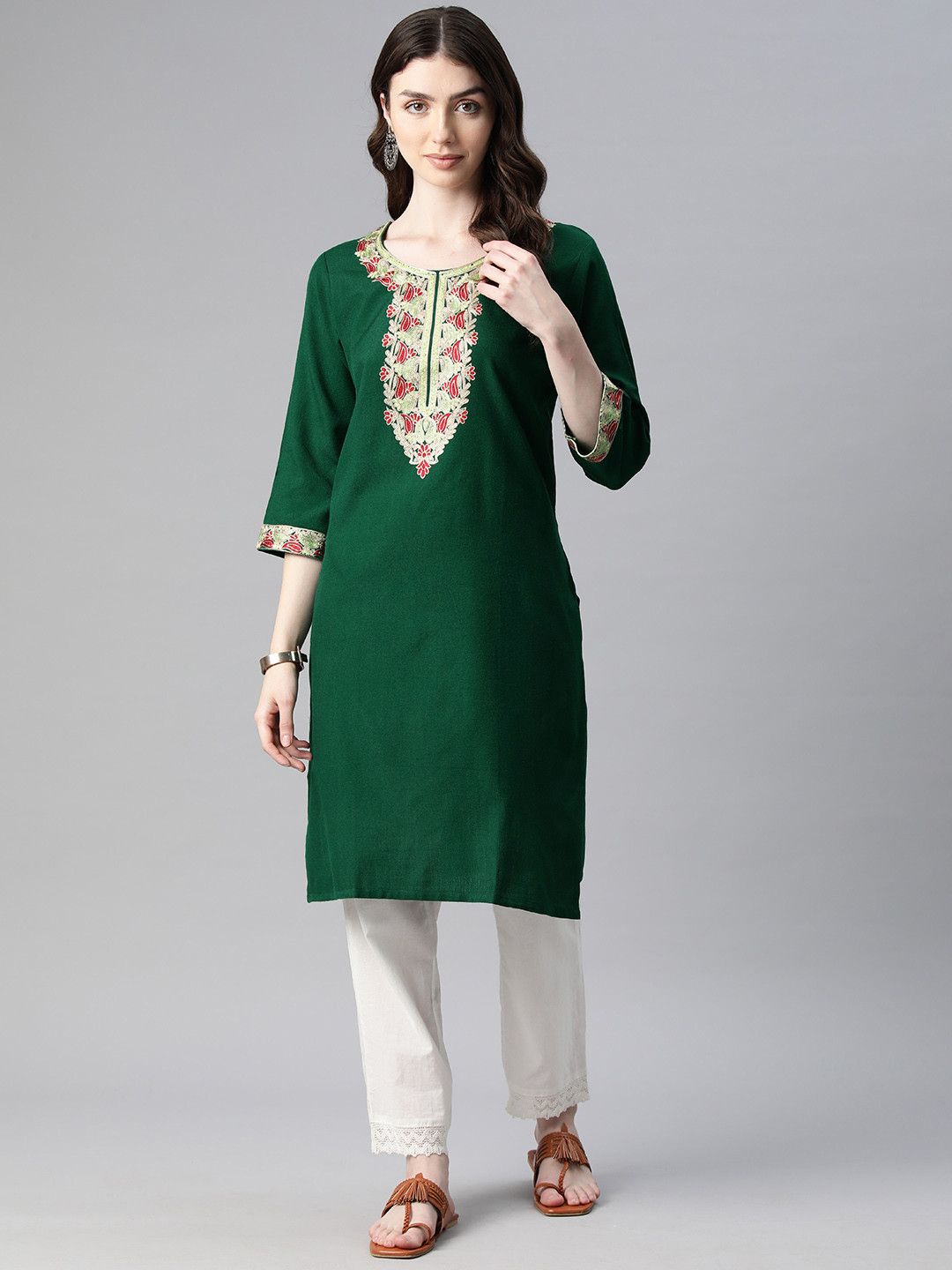 SWI Stylish Women Floral Yoke Design Woollen Kurta