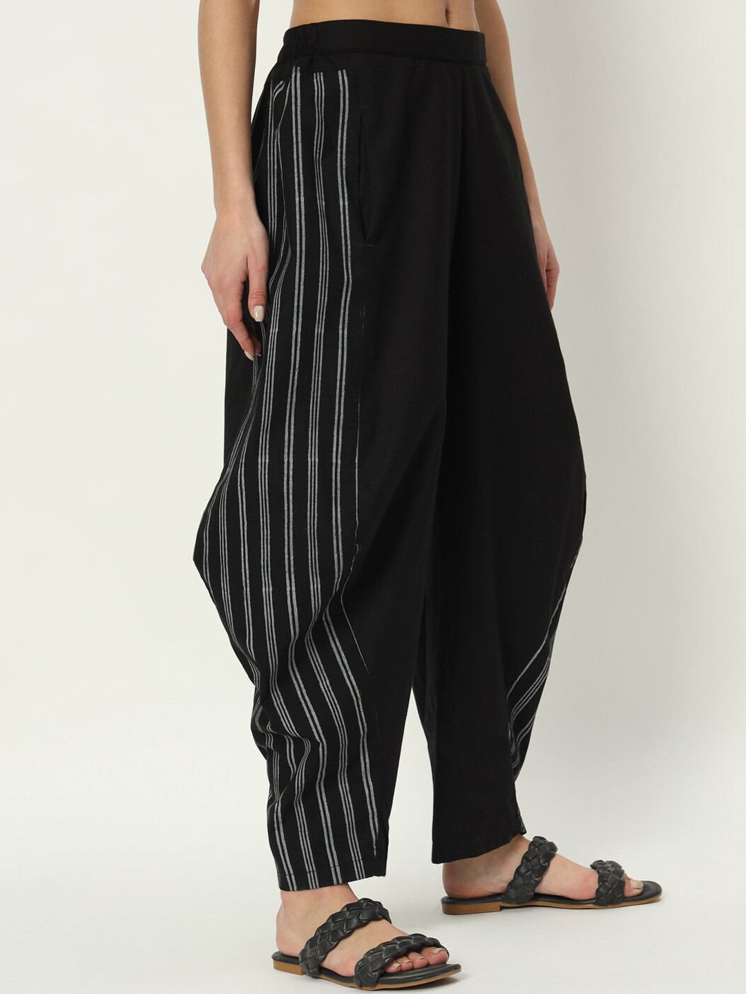 9rasa Women Hand Block Printed Pure Cotton Loose Fit Harem Pants
