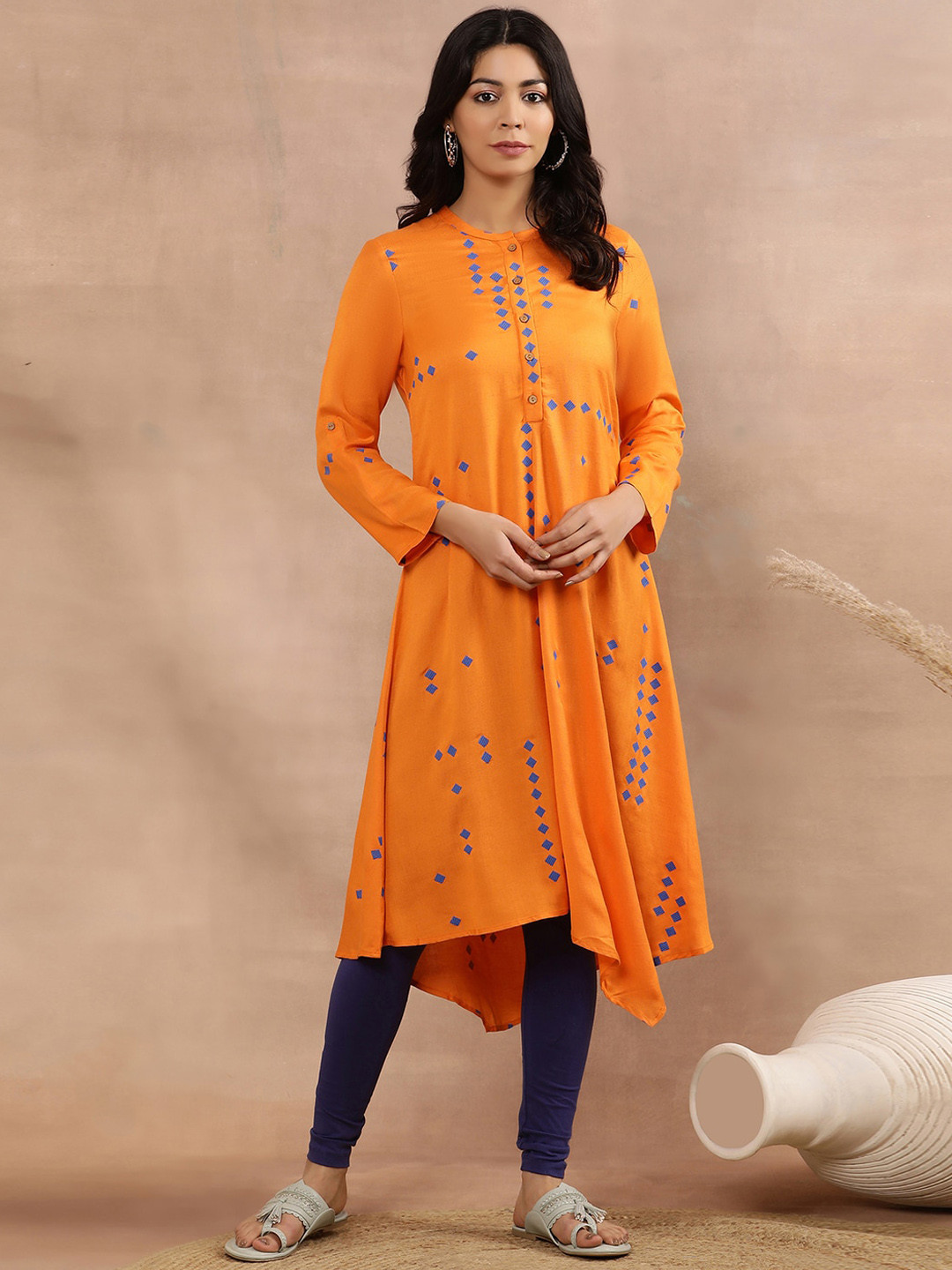 W Geometric Printed Mandarin Collar Anarkali Kurta With Legging