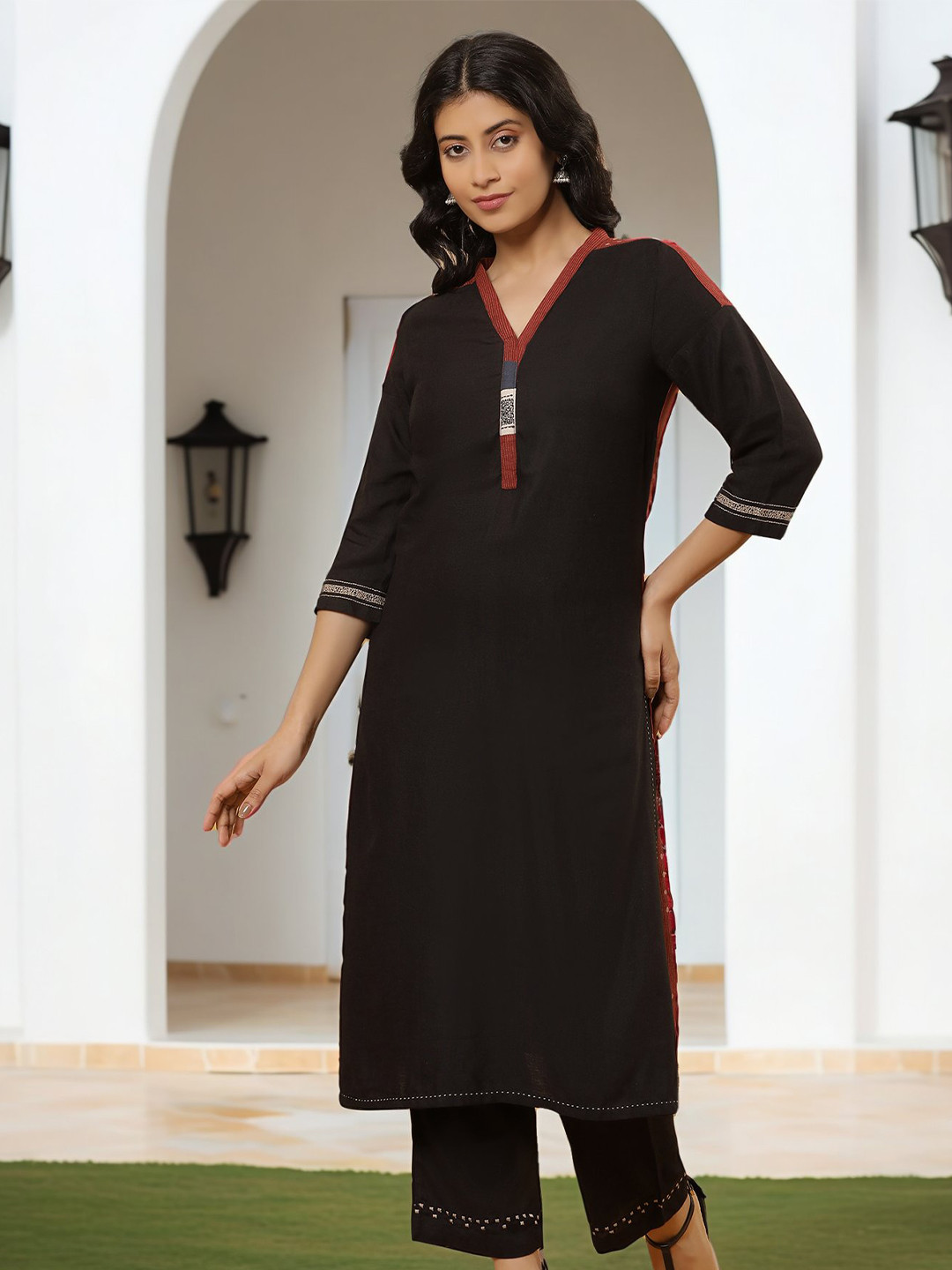 W Patchwork & Printed V-Neck Striaght Kurta with Trouser