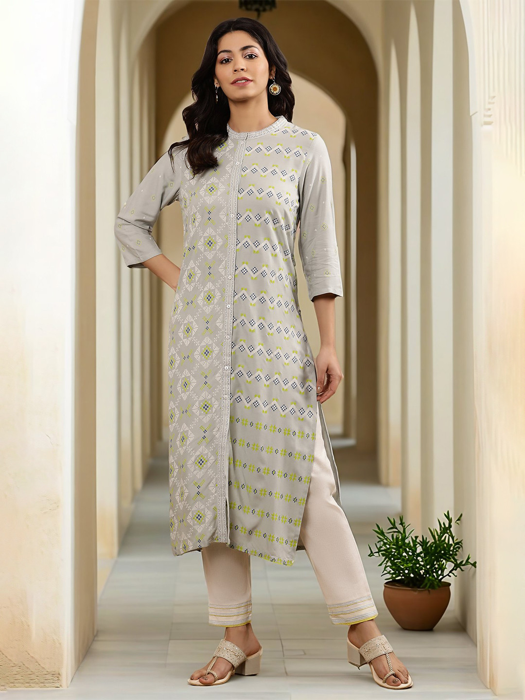 W Grey Geometric Printed Mandarin Collar Straight Kurta with Trousers