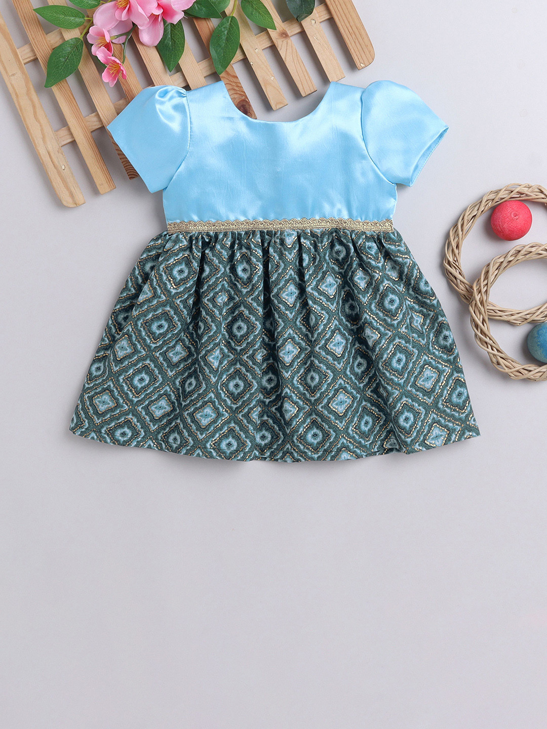 MANY FROCKS & Girls Geometric Printed Satin Fit & Flare Dress