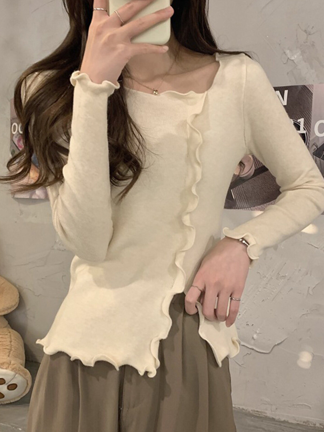 LULU & SKY Ruffles Detailed Top
