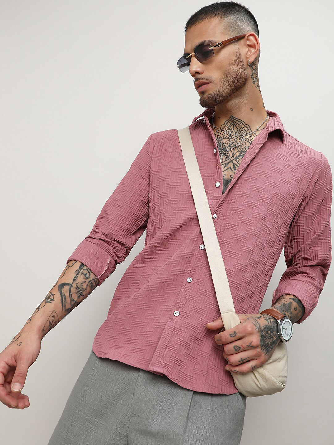 Campus Sutra Pink Classic Textured Long Sleeves Casual Shirt