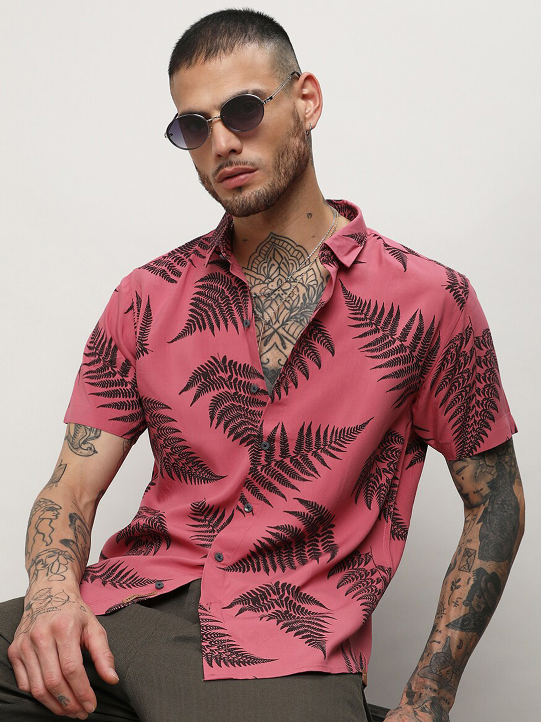 Campus Sutra Brown Classic Tropical Printed Casual Shirt