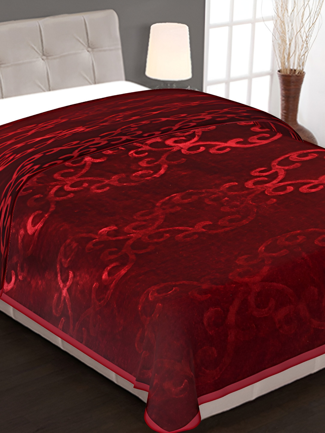 Comfowell Maroon Geometric Mild Winter 600 GSM Double Bed Blanket
