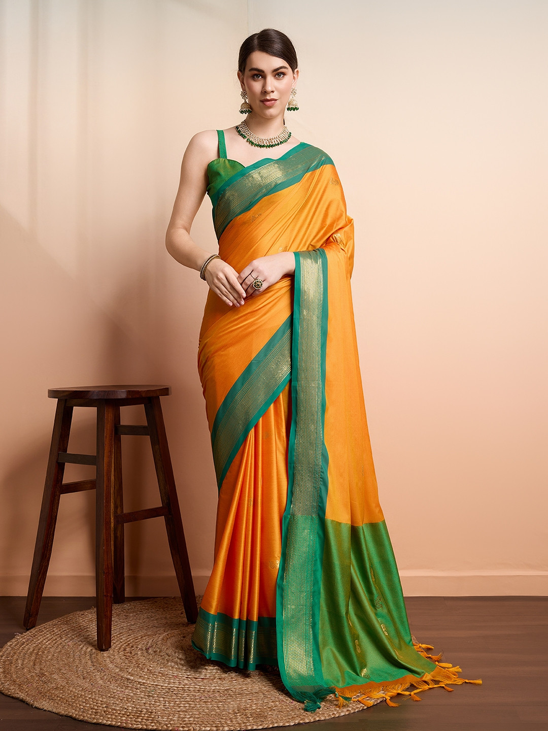 SGF11 Ethnic Motifs Woven Design Zari Kanjeevaram Silk Saree