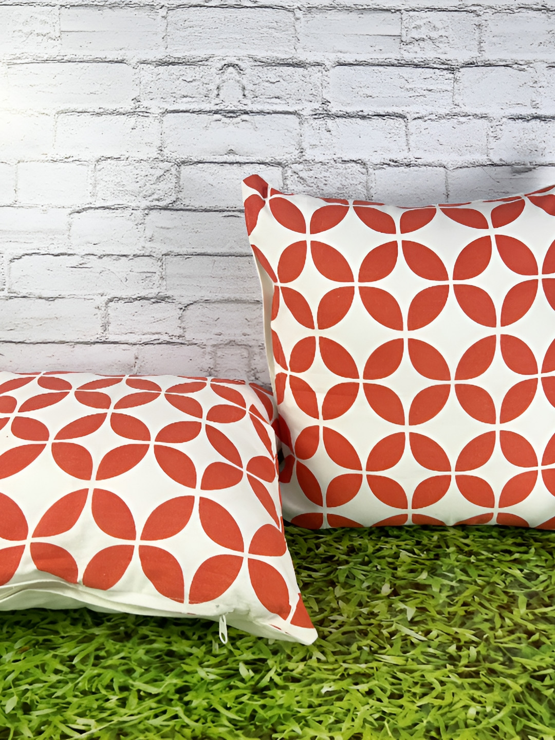 Pink Parrot White & Red 2 Pieces Geometric Printed Square Cushion Covers