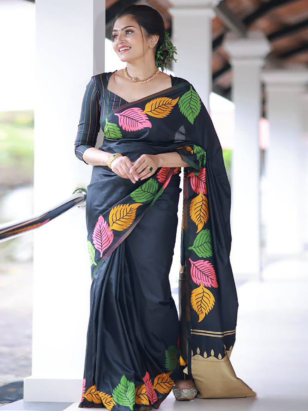 Aldwych Woven Design Border Banarasi Saree