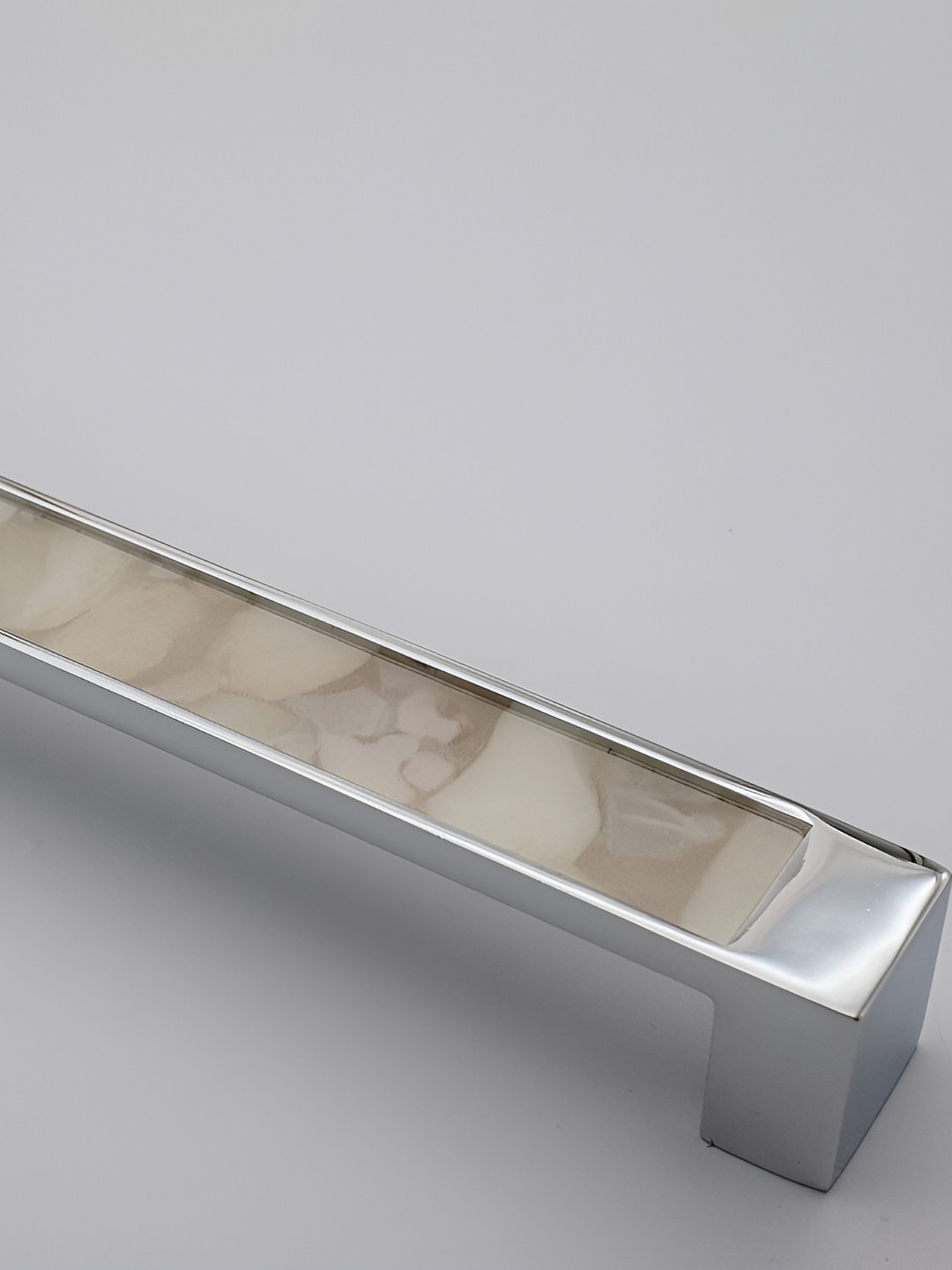 Rab White Glossy Finish Zinc & Brass Cabinet/Drawer Handle