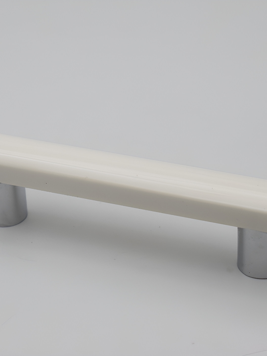 Rab White Glossy Finished Zinc & Plastic Drawer Handle