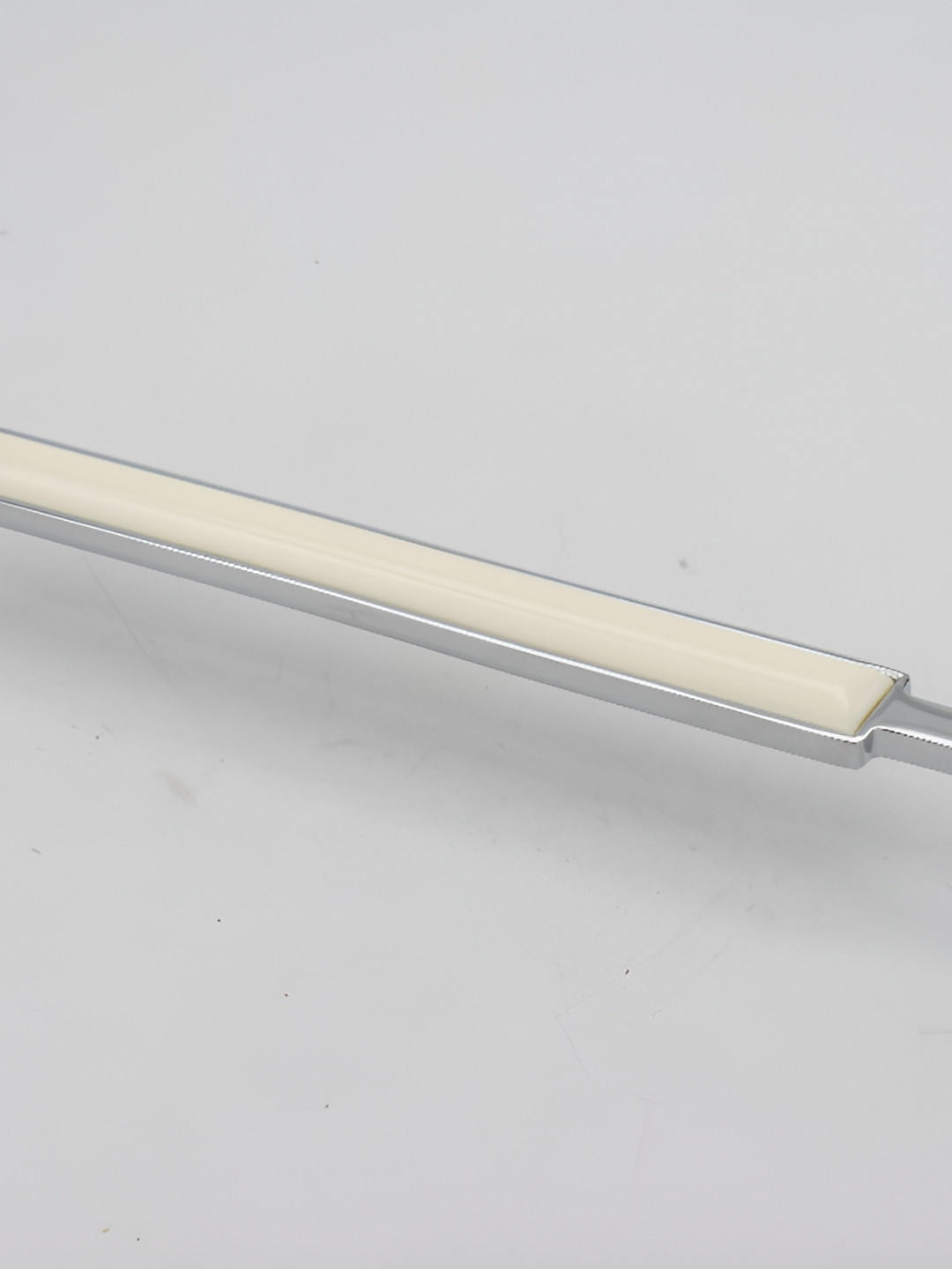 Rab Silver Toned & White Mate Finish Zinc & Coringware Anti Tarnish Door Handle