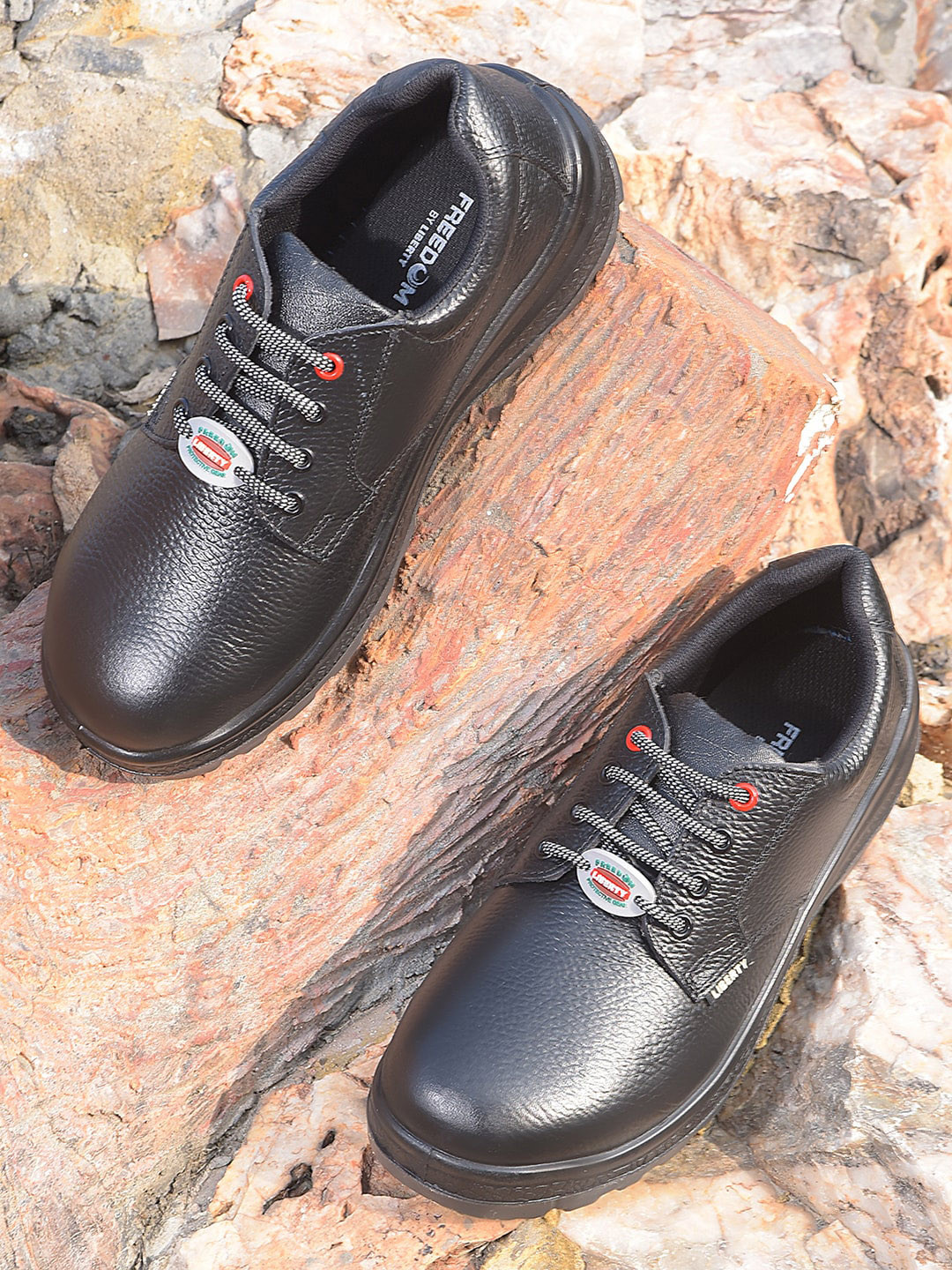 LIBERTY Mens SURAKSHASR Solid Lace-Up Safety Shoes