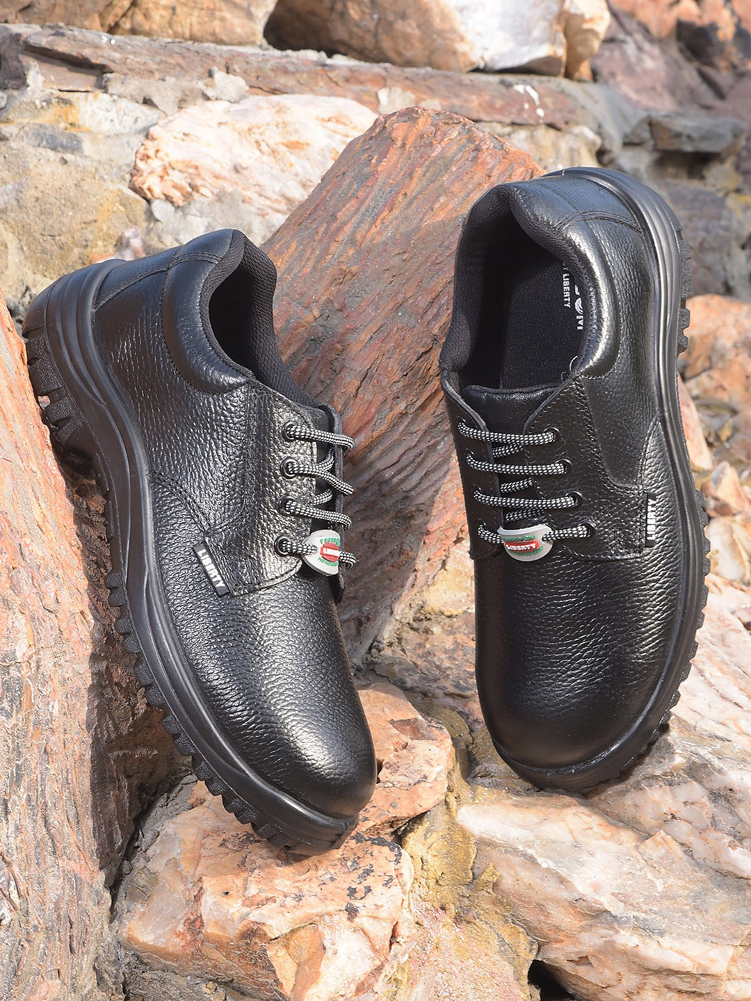 LIBERTY Mens SURKSHA1SK Solid Lace-Up Safety Shoes