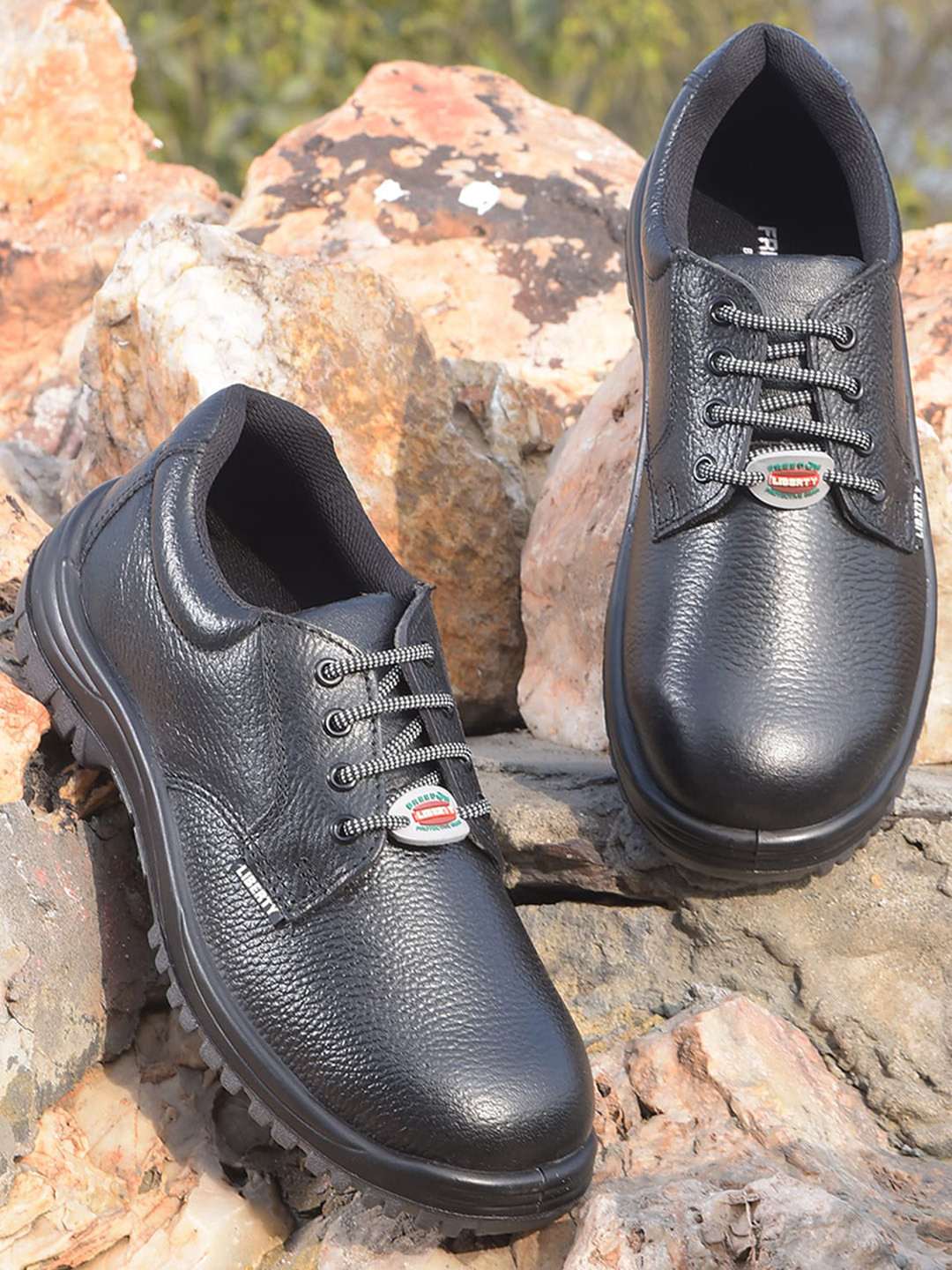 LIBERTY Mens SURKSHA2SK Solid Lace-Up Safety Shoes