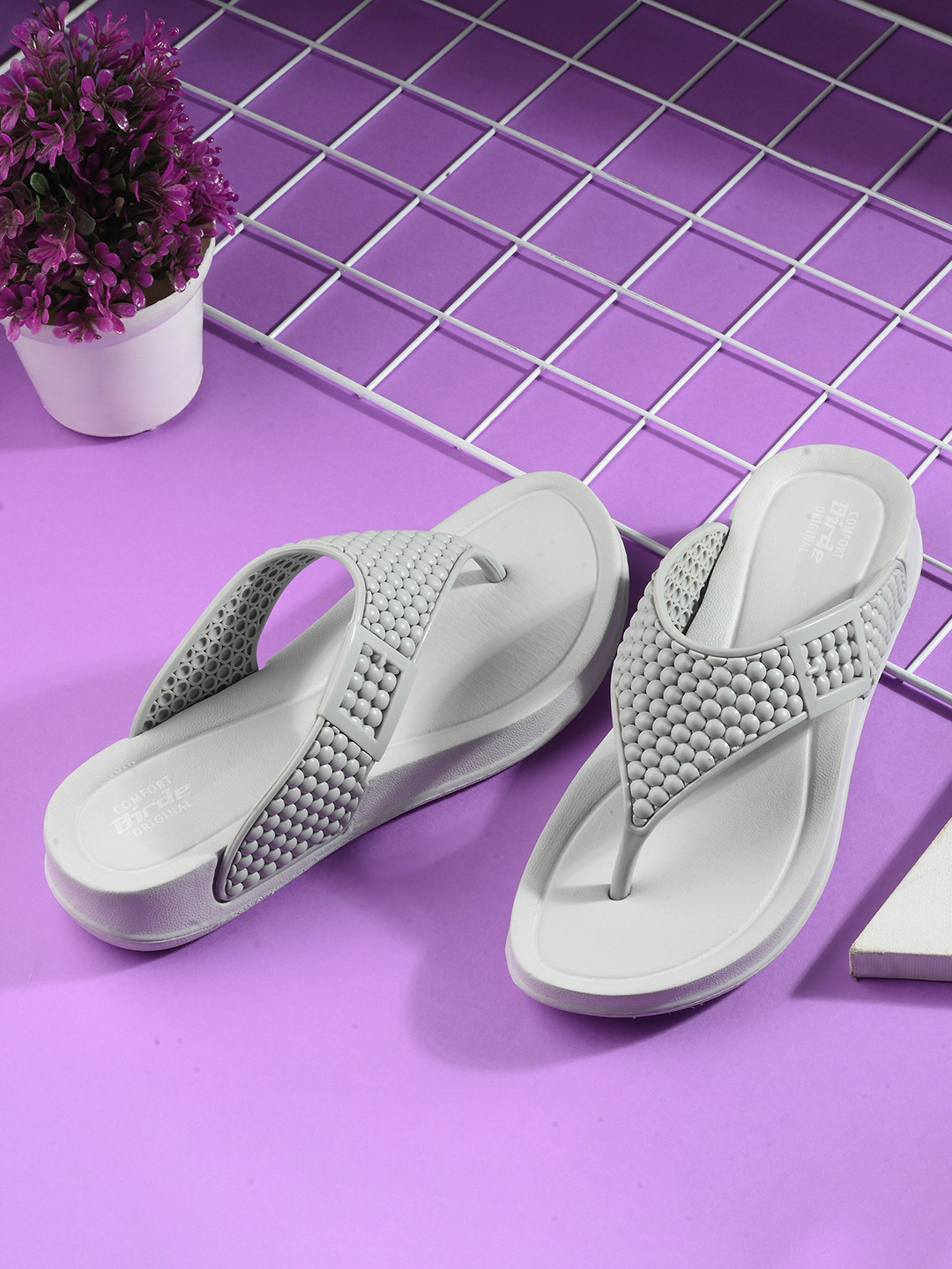 BIRDE Women Self Design Thong Flip-Flops