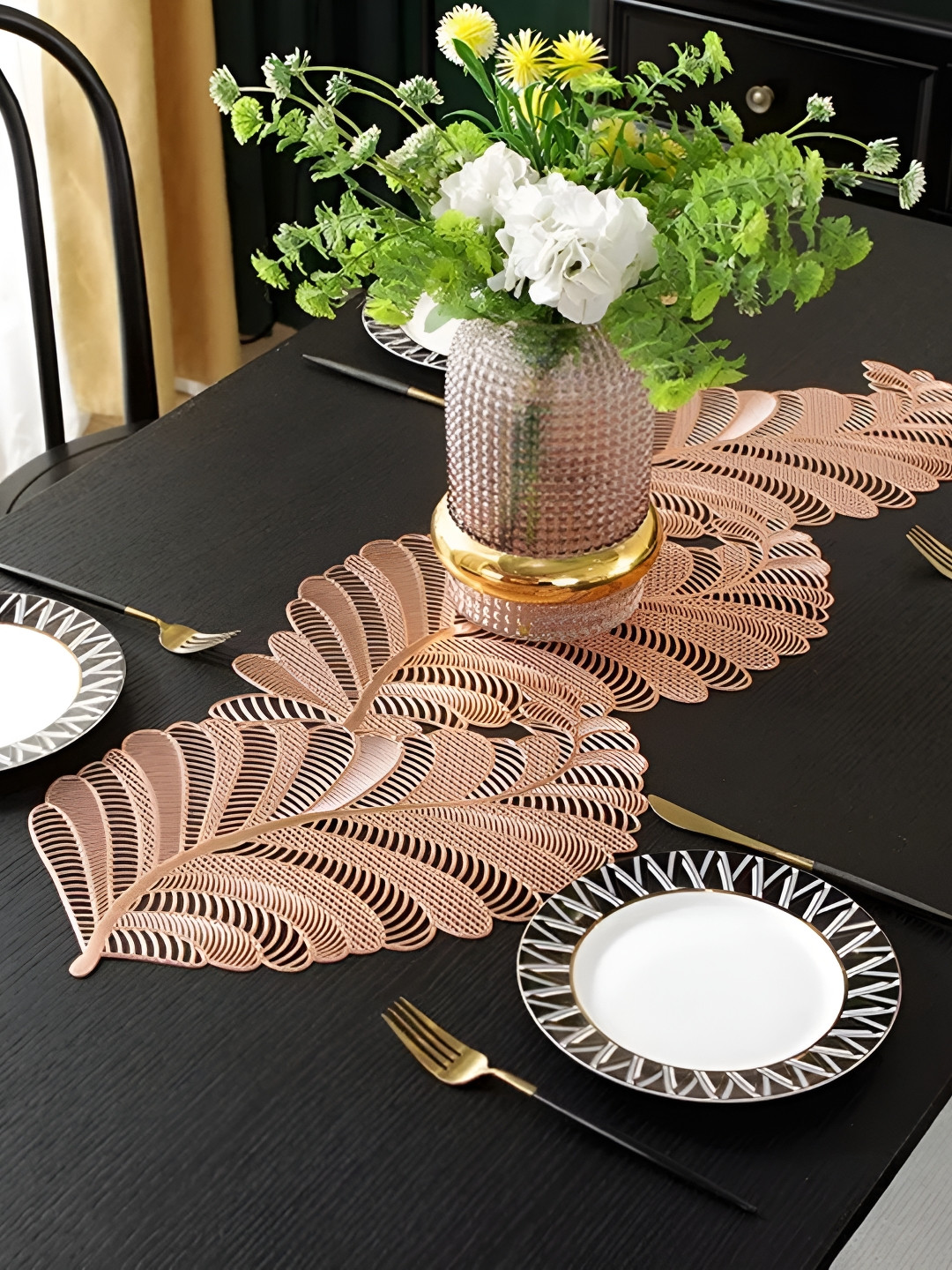 MONKDECOR Rose Gold Cutwork Leaf Shaped Table Runner