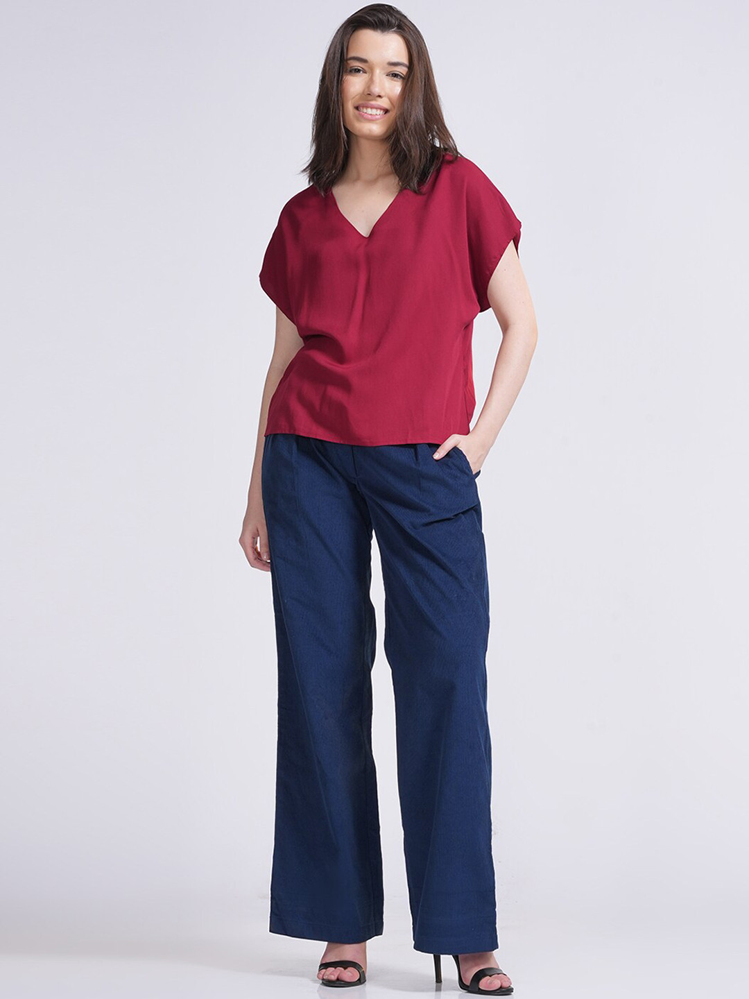 Saltpetre Dianne V-Neck Short Sleeves Top With Trousers