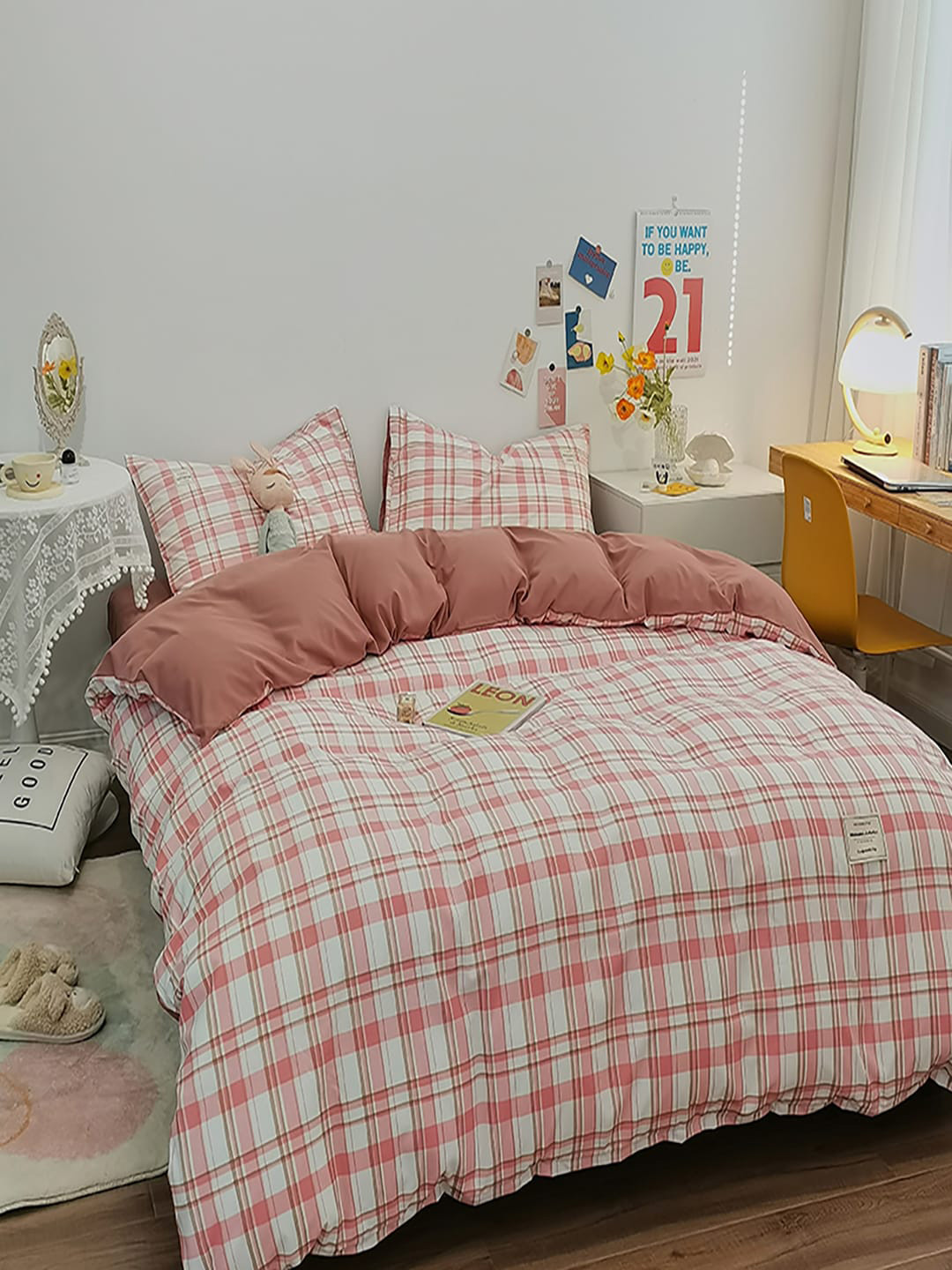 JC HOME Pink and White AC Room Checked Double Queen Bedding Set