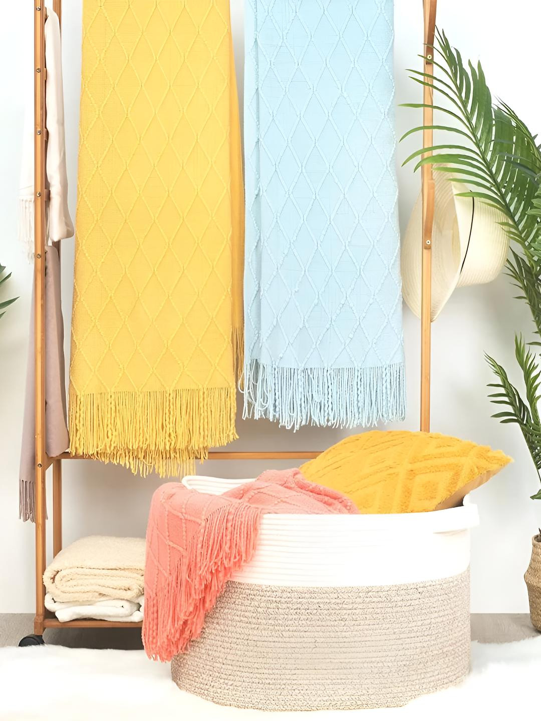 Bajo's Beige &  White Foldable Laundry Bag