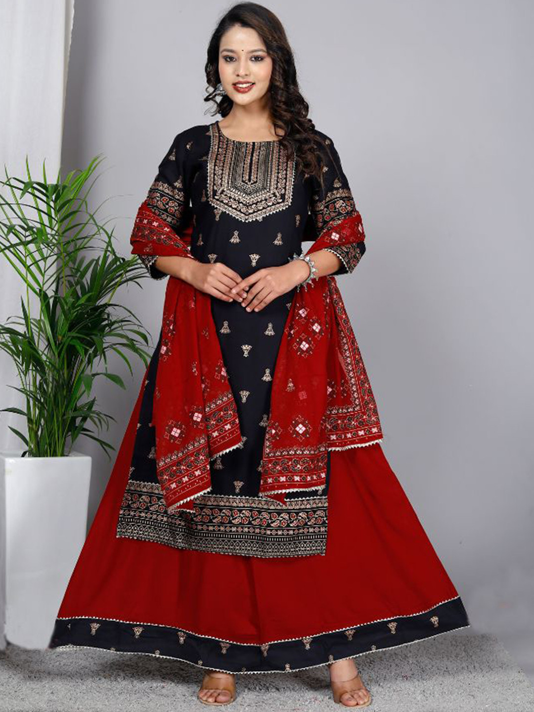 gvs shoppe Ethnic Motifs Printed Regular Gotta Patti Kurta With Skirt & Dupatta