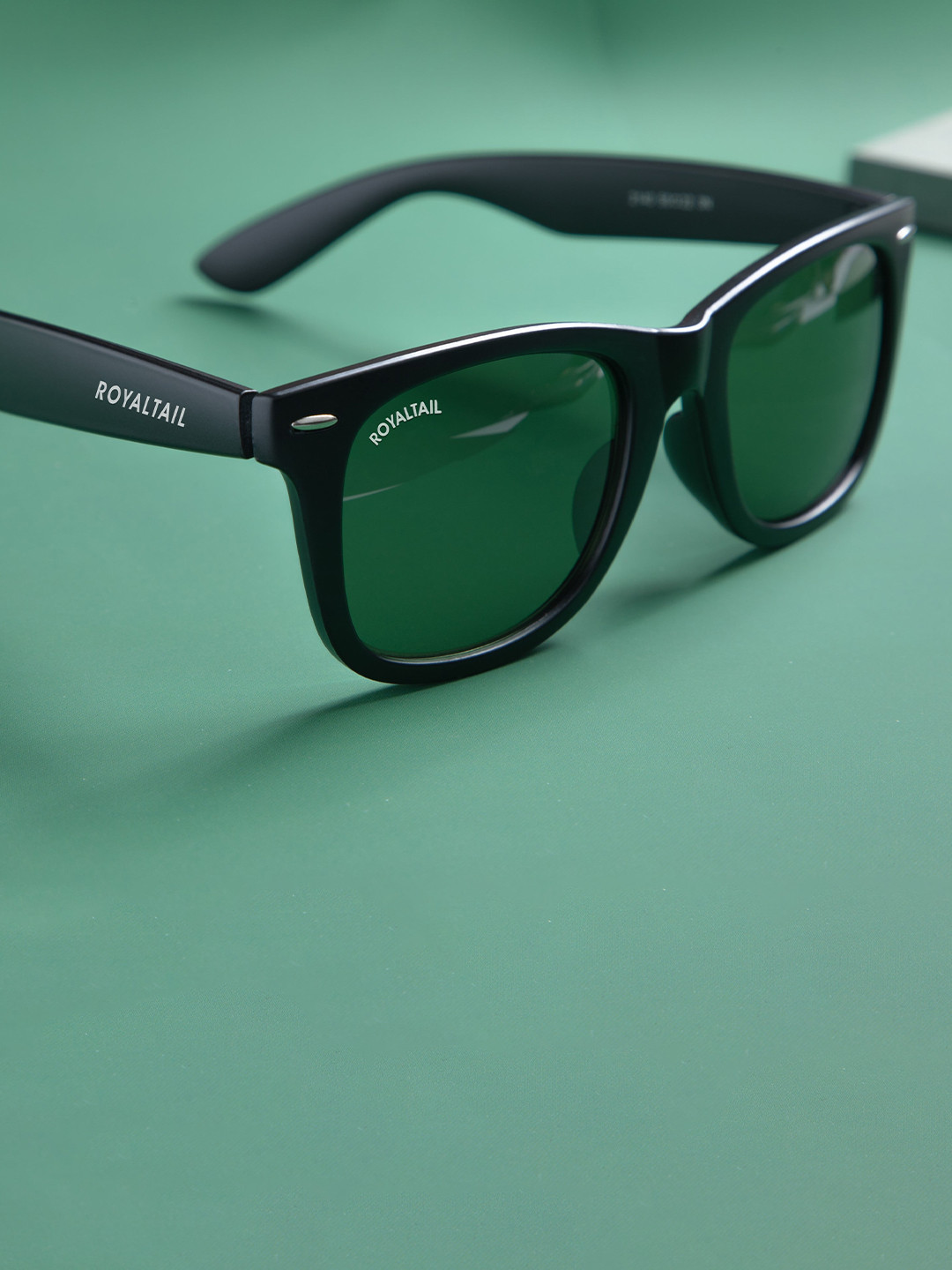 ROYALTAIL Unisex Wayfarer Black Frame & Green UV Protected Lens Premium Sunglasses