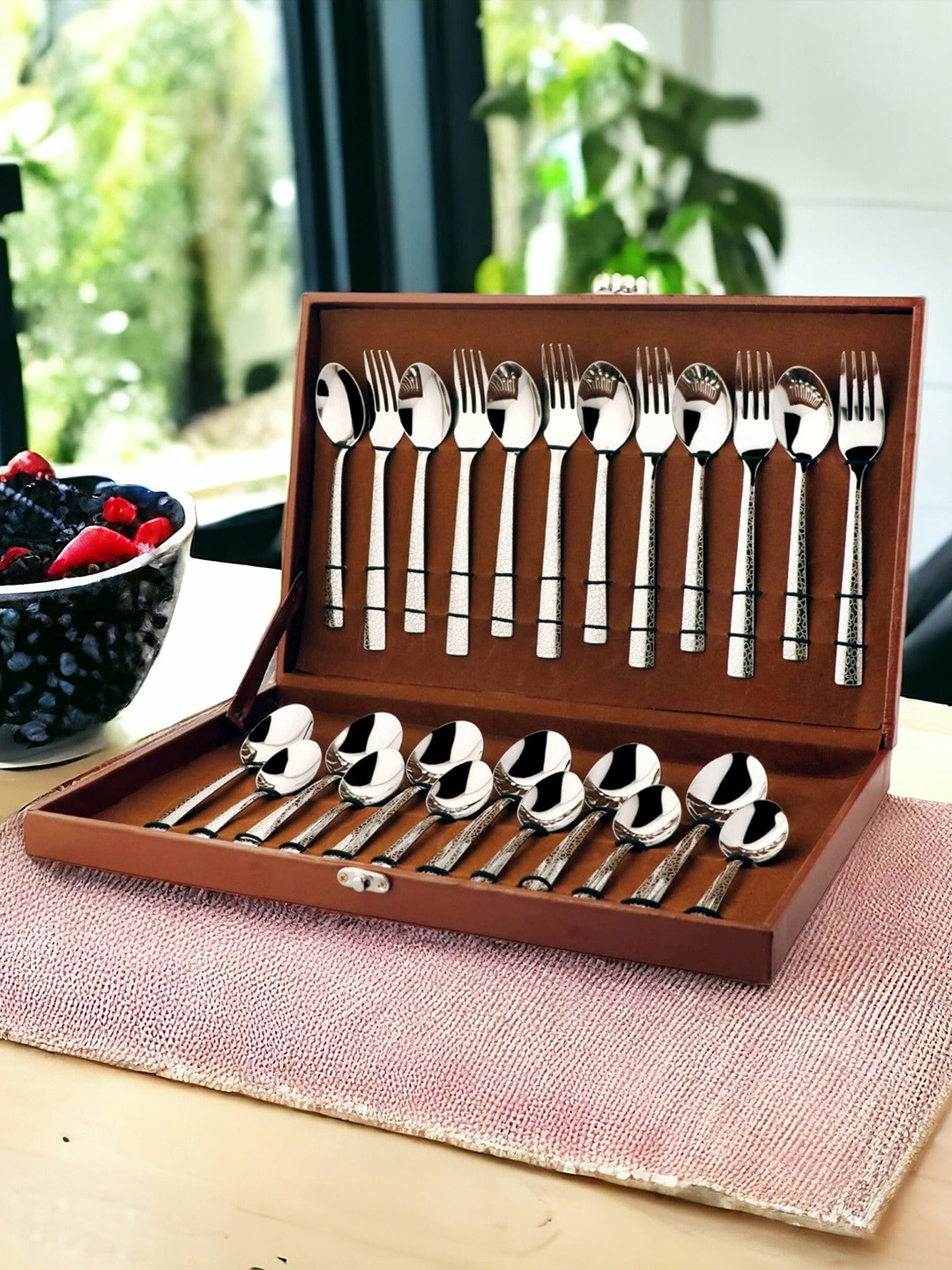 FNS Pebble Silver Toned 24 Pieces Rust Proof Cutlery Set With Leatherette Box