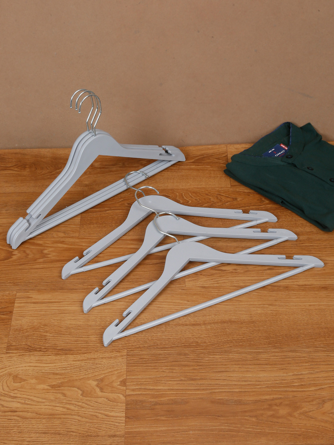 DREAM WEAVERZ Pack of 6 Grey Heavy Duty Plastic Durable Adult Clothes Hangers
