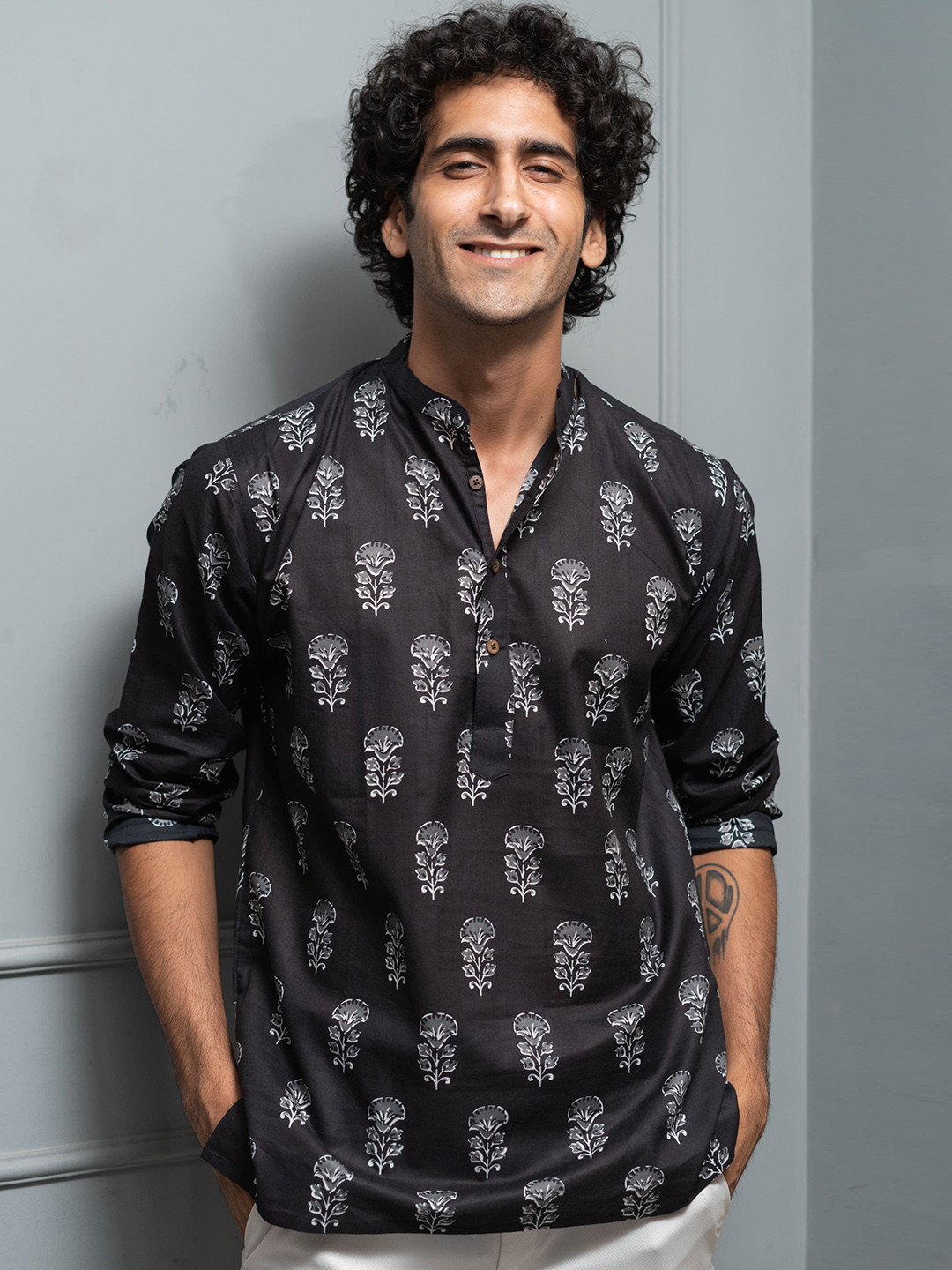 Shasak Floral Printed Mandarin Collar Cotton Short Kurta