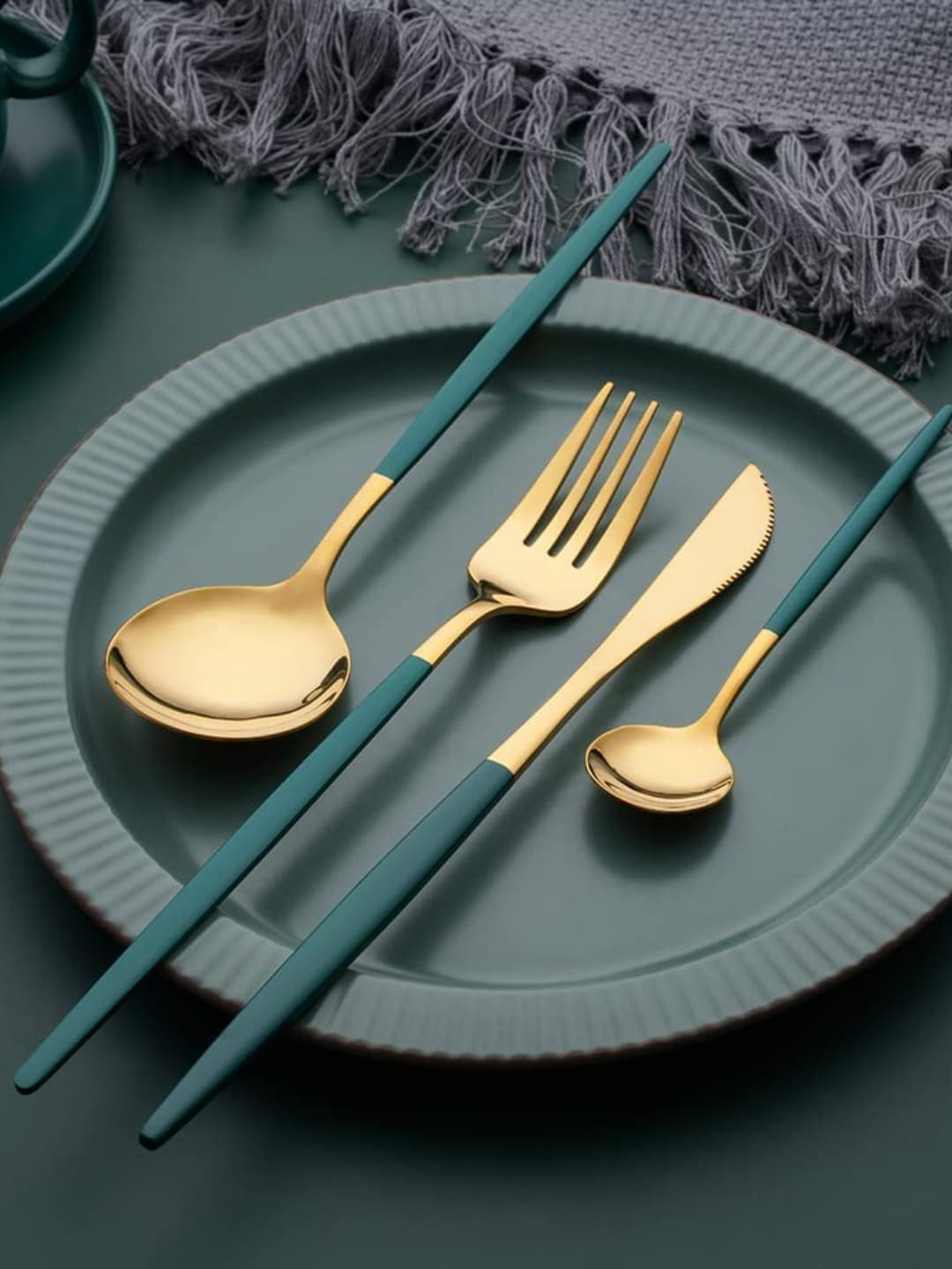 UniKart Green 4 Pieces Rust Resistance Steel Cutlery Set
