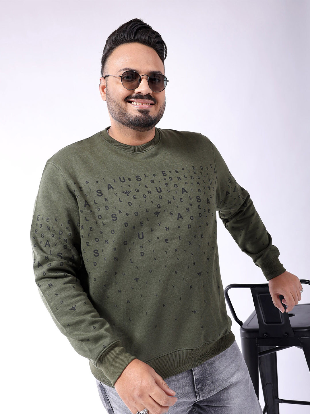 Hardsoda by The Indian Garage Co Plus Size Round Neck Long Sleeves Typographic Printed Pullover Sweatshirt