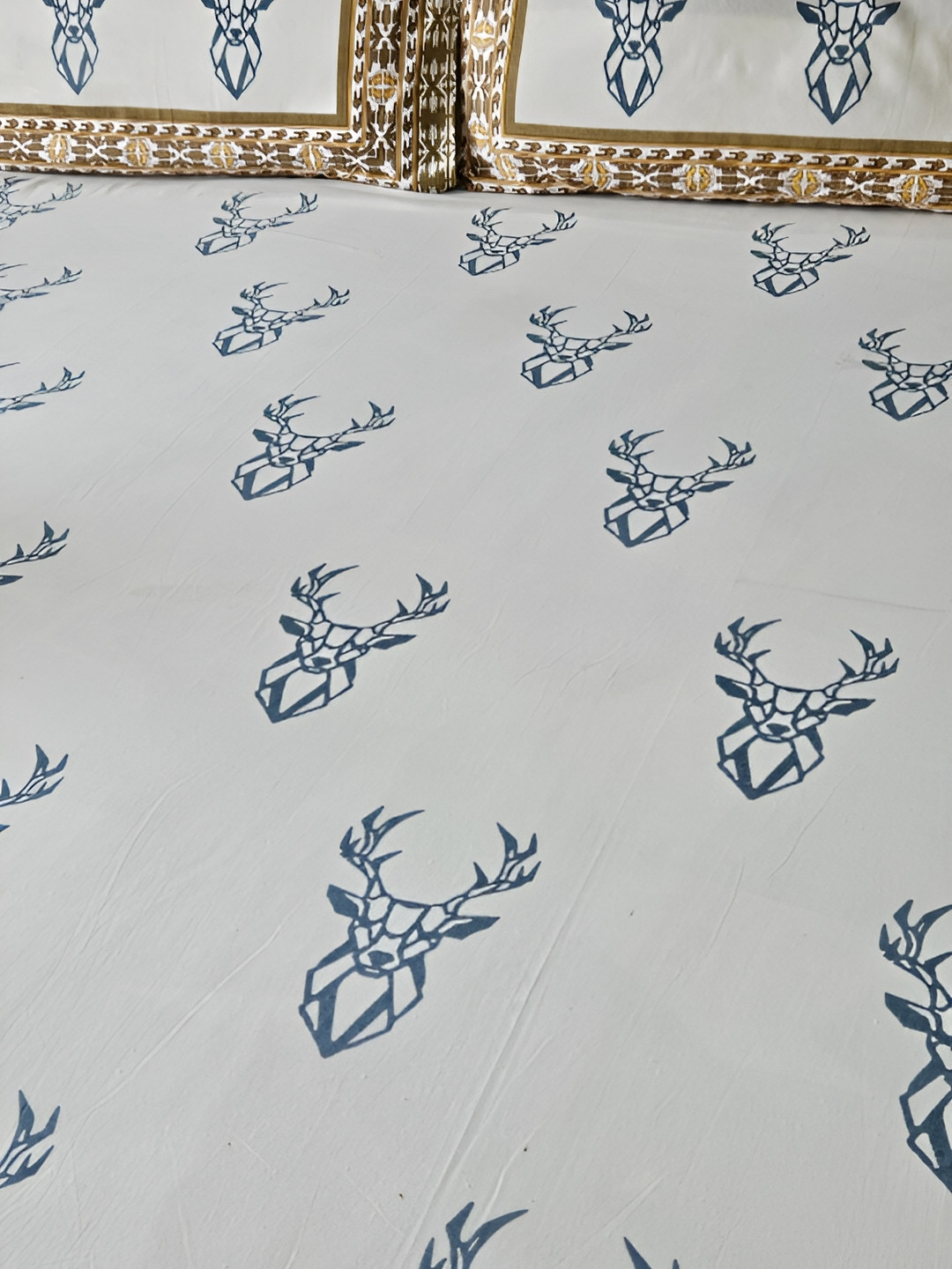 Feels Like Home Grey Ethnic Motifs Cotton 210 TC King Bedsheet with 2 Pillow Covers