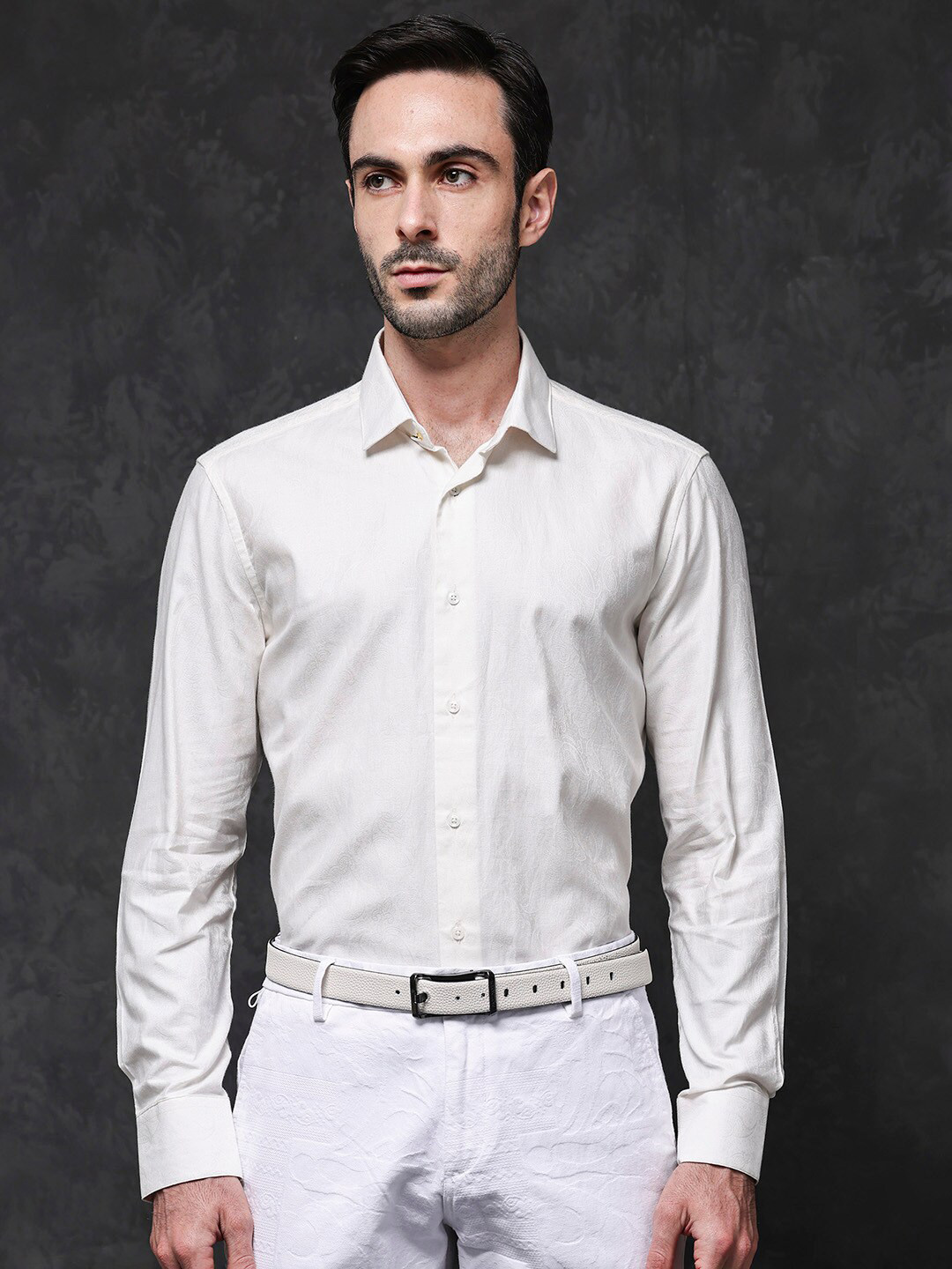 RARE RABBIT Men Reel Regular Fit Spread Collar Long Sleeves Shirt