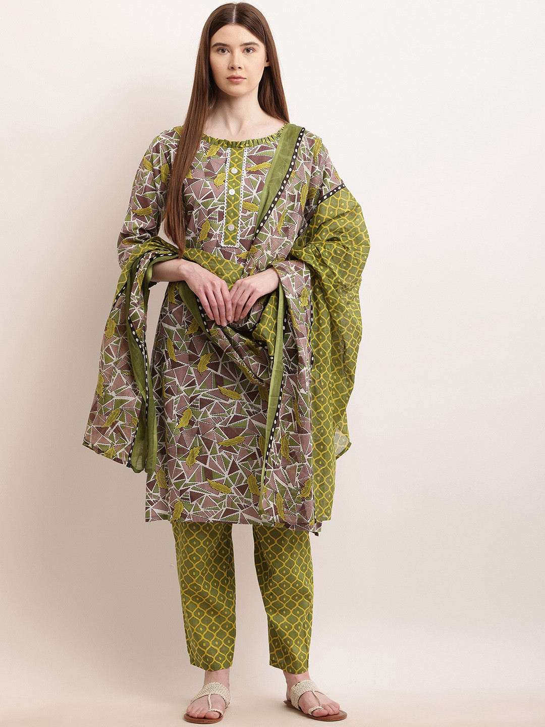 KETAKI FASHION Geometric  Printed Pure Cotton Straight Kurta with Trousers & Dupatta