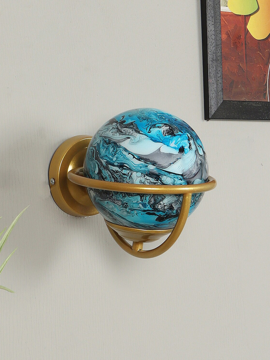 decorativeray Gold Toned & Blue Spherical Shape Wall Lamp