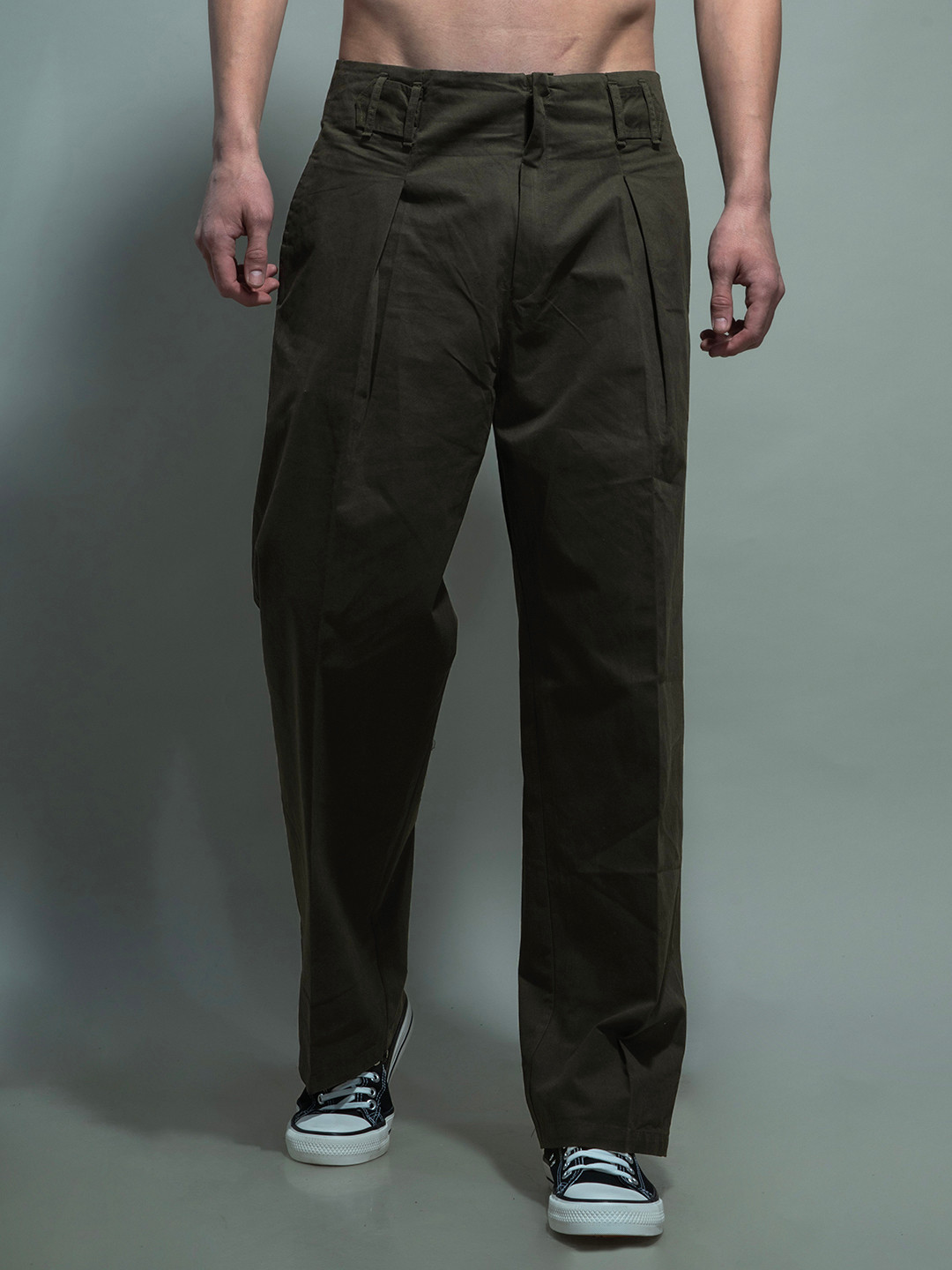 UNRL Men Pure Cotton Loose Fit High-Rise Pleated Regular Trousers