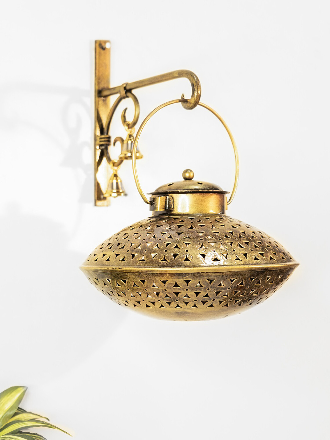 Ekhasa Gold-Toned Hanging Degchi Dhoop Dani Pot & Tealight Candle Holder With Hanger