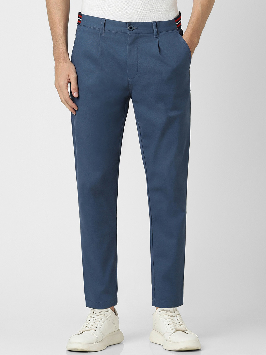 Peter England Casuals Men Carrot Fit Mid-Rise Pleated Trousers