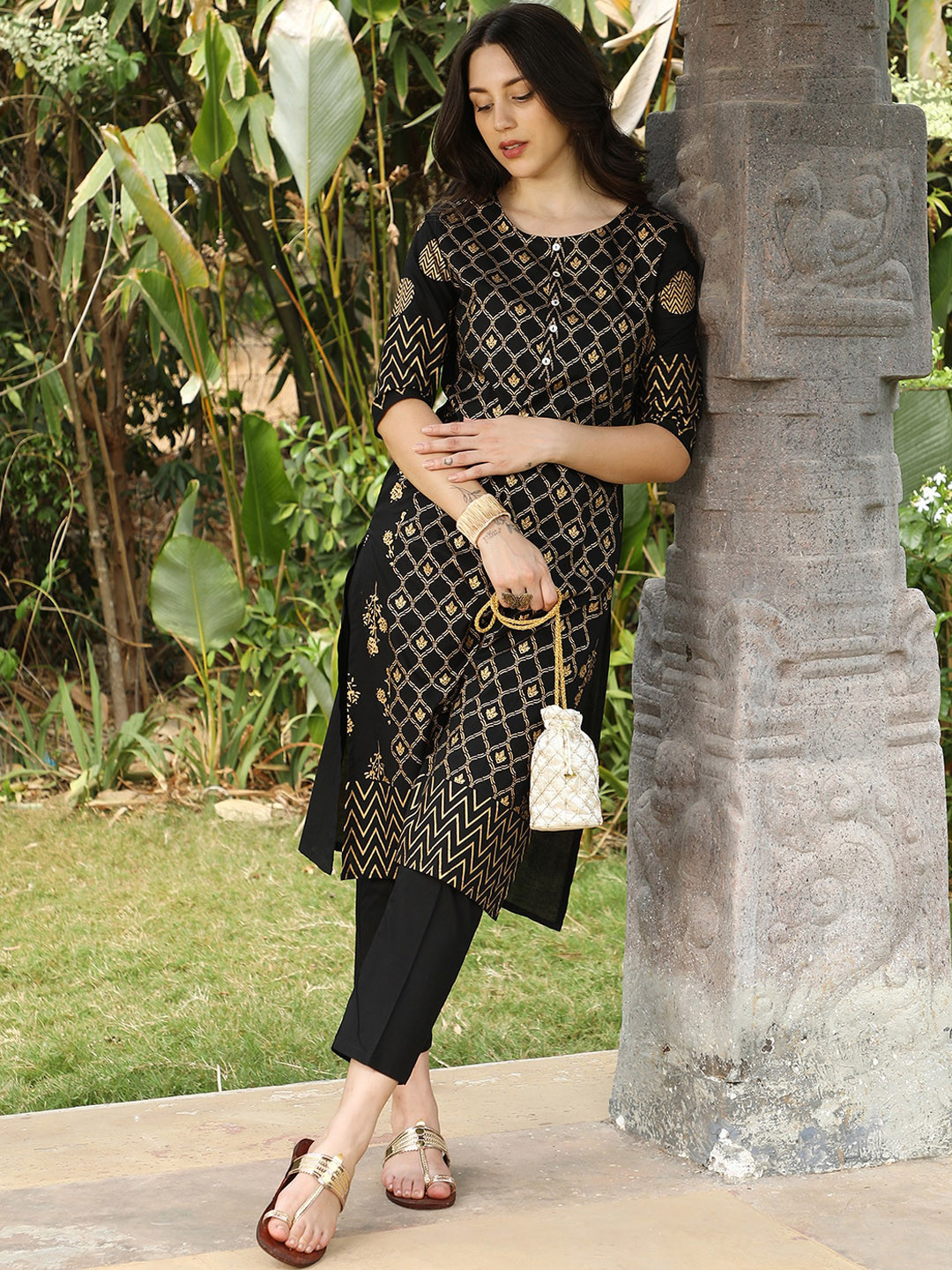 QISSA Ethnic Motifs Printed Regular Kurta with Palazzos