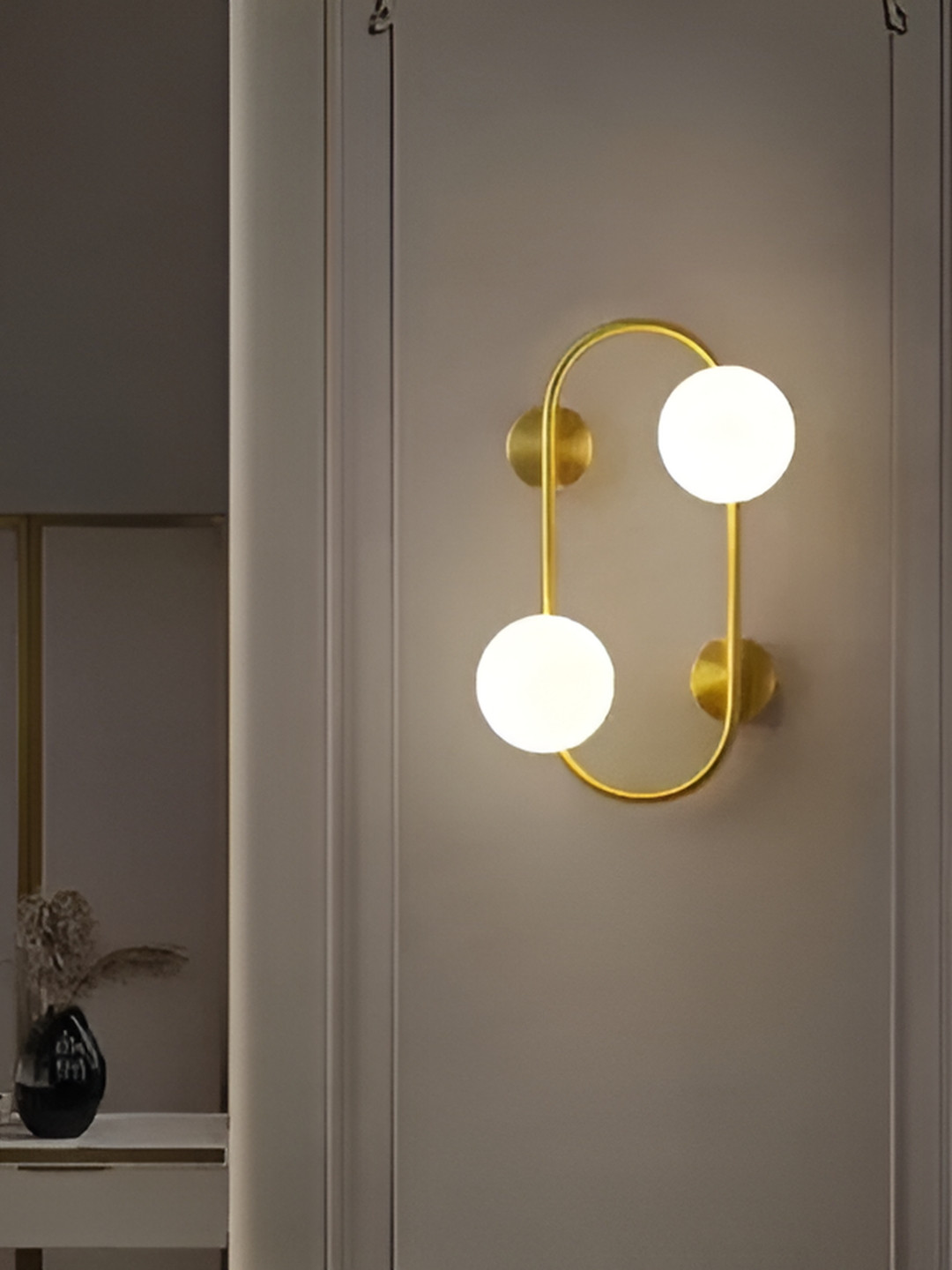 Areezo Gold-Toned & White Abstract Shaped Metal Wall Lamp