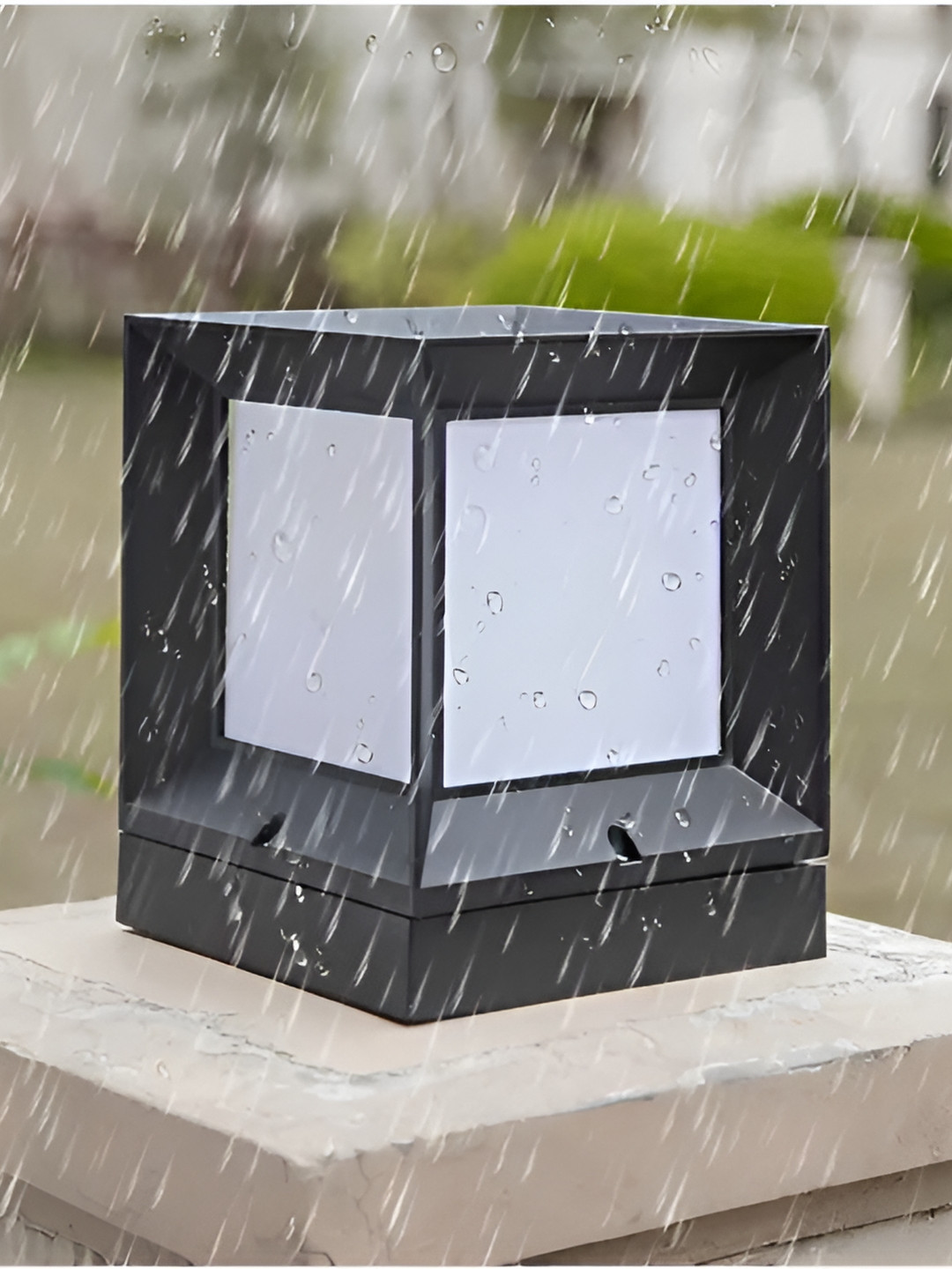 Areezo Black Outdoor Gate Lamp