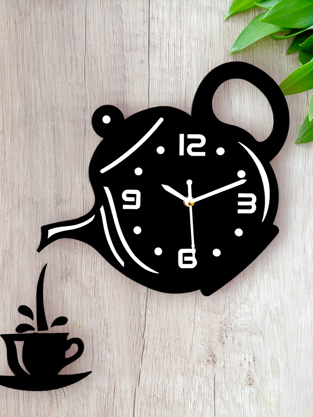 FASTQT Black & White Analogue Contemporary Wooden Wall Clock