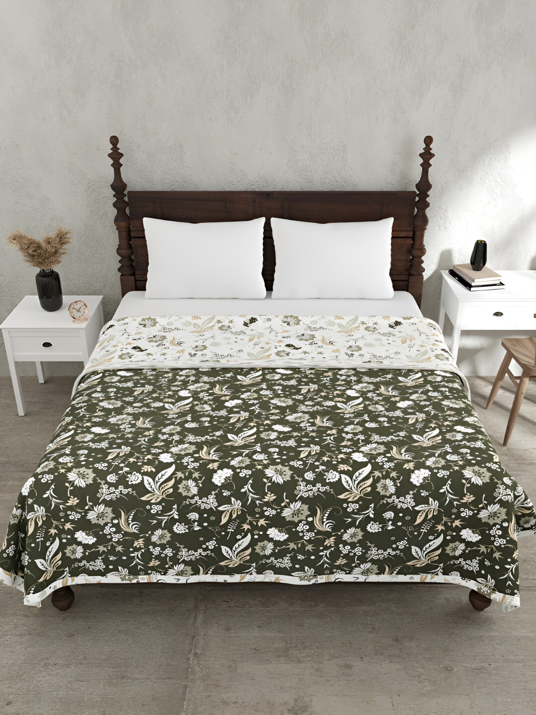 JAIPUR FABRIC Flowery Spring Green Floral 150 GSM Cotton Reversible Double Bed Dohar