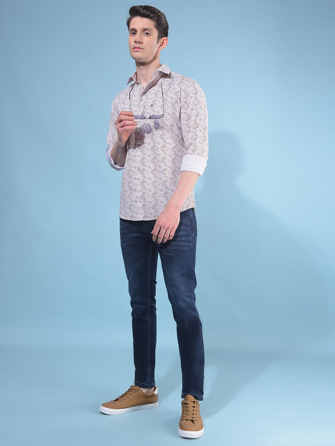 Crimsoune Club Resort Collar Slim Fit Floral Cotton Opaque Printed Casual Shirt