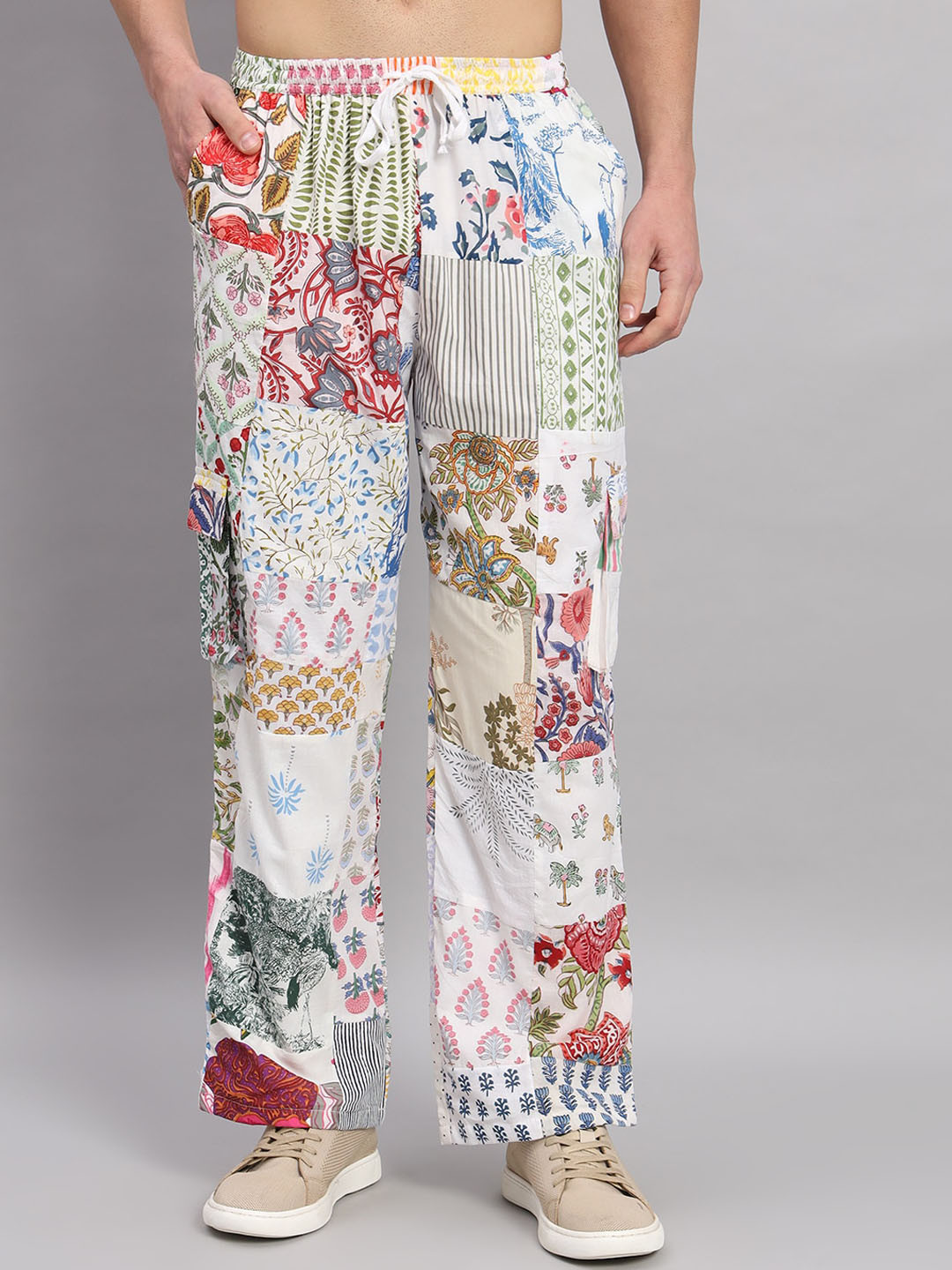 HANDICRAFT PALACE Men Floral Printed Relaxed Leg Loose Fit High-Rise Easy Wash Trousers