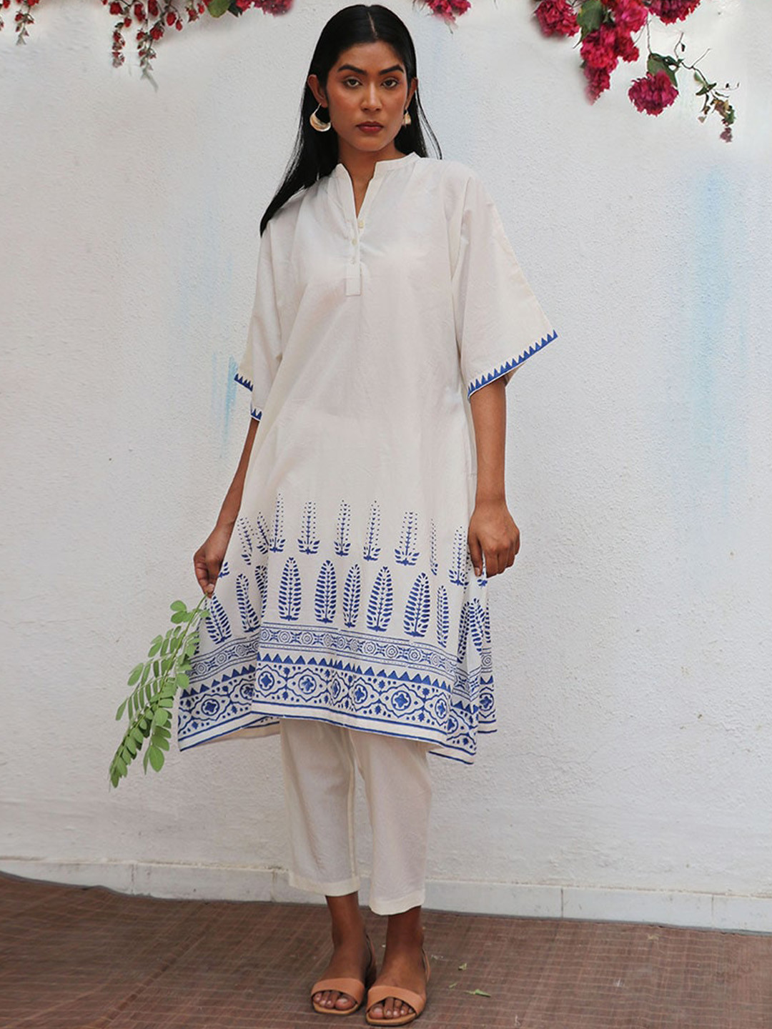 Chidiyaa Vasara Floral Printed Regular Pure Cotton A-Line Kurta With Trousers