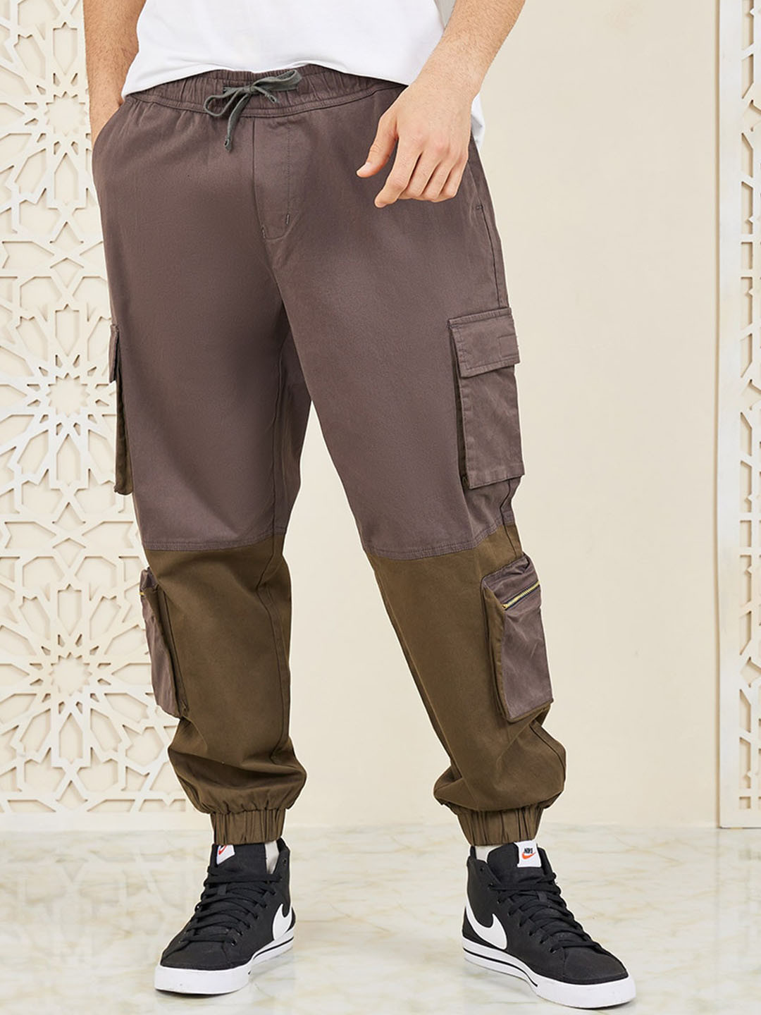 Styli Men Grey Mid-Rise Woven Cotton Cargo-Style Joggers