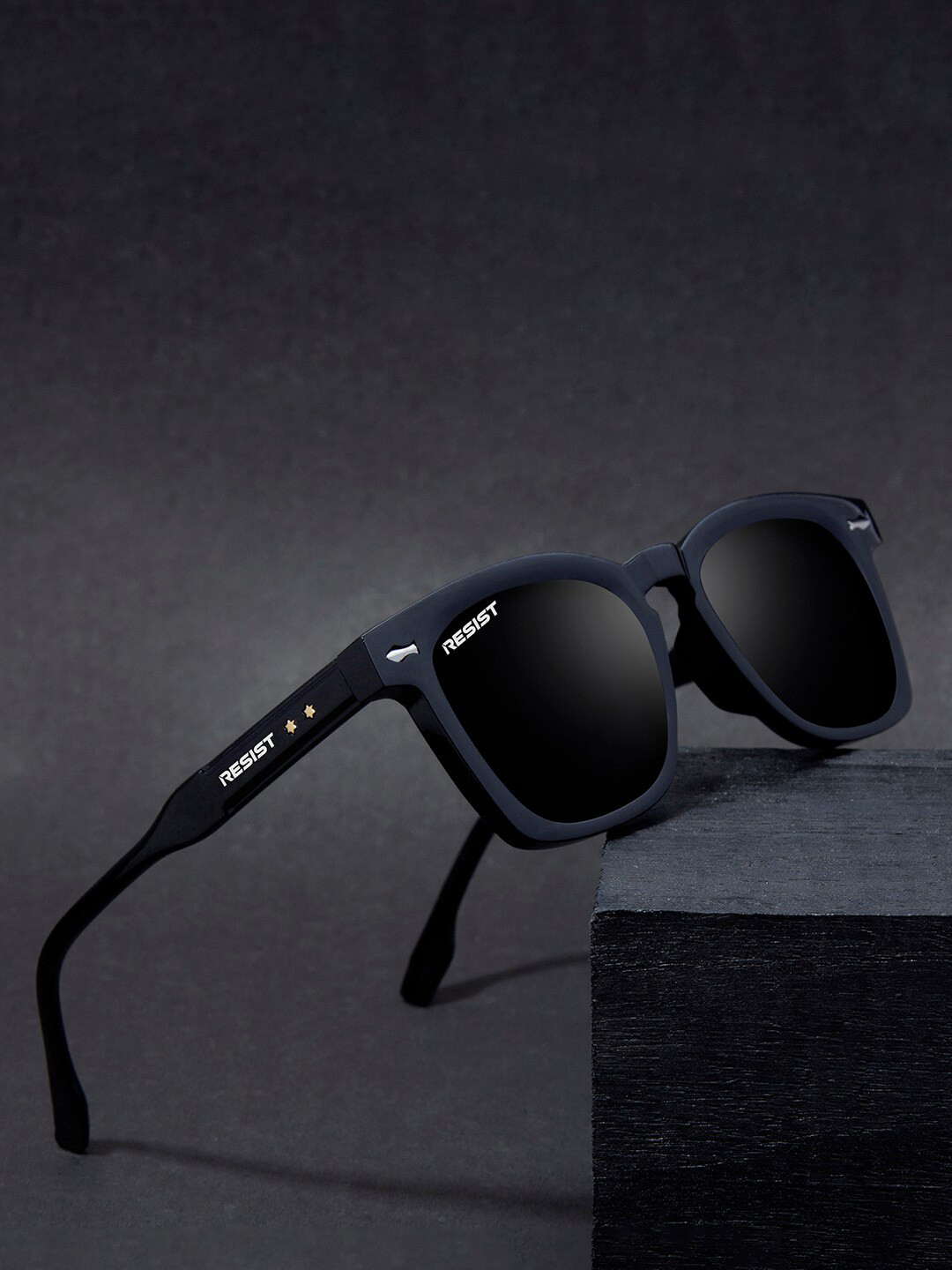 RESIST EYEWEAR UNISEX Black UV Protected Wayfarer Sunglasses
